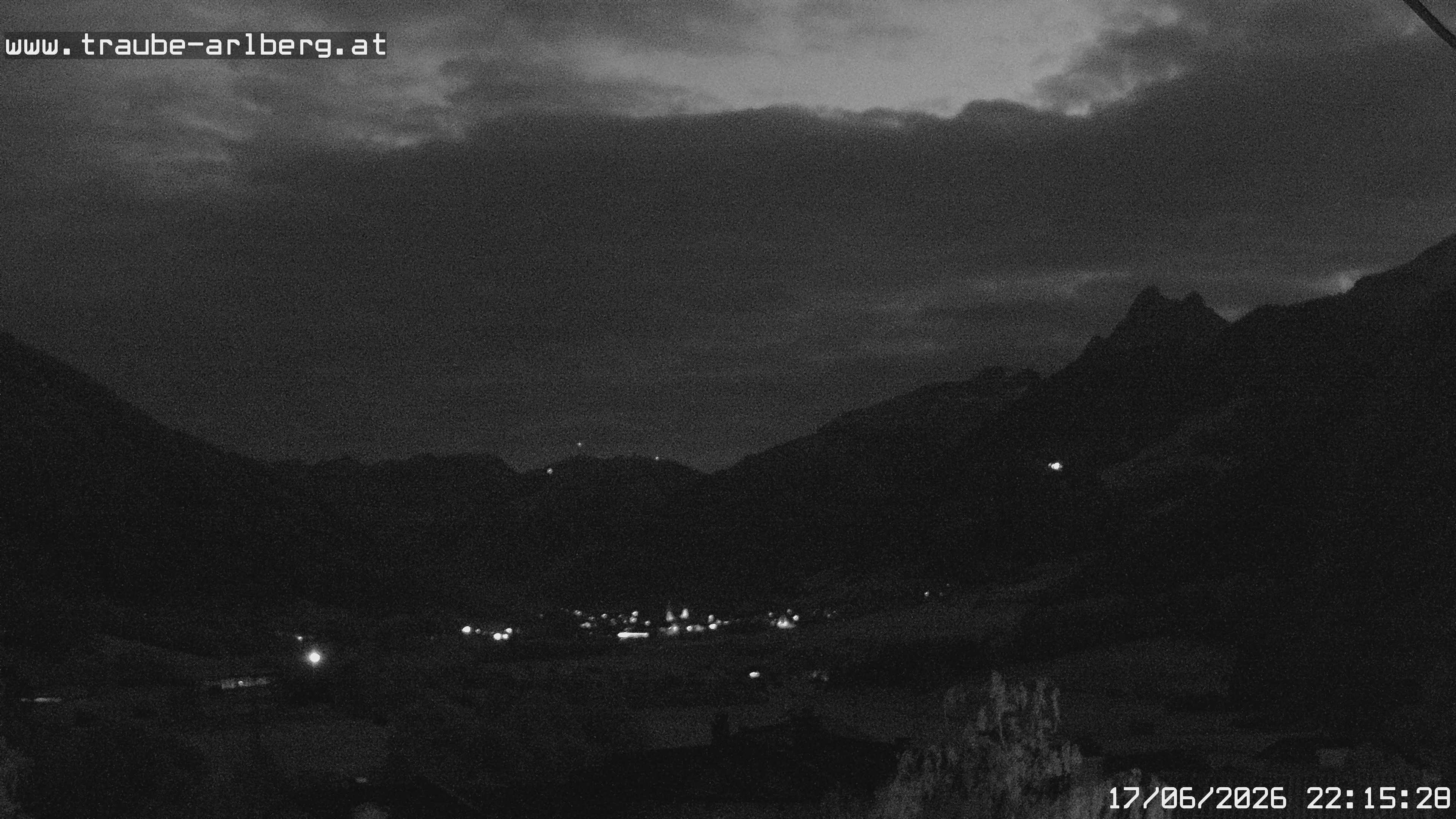 Archiv Foto Webcam Pettneu, Gasthof Traube