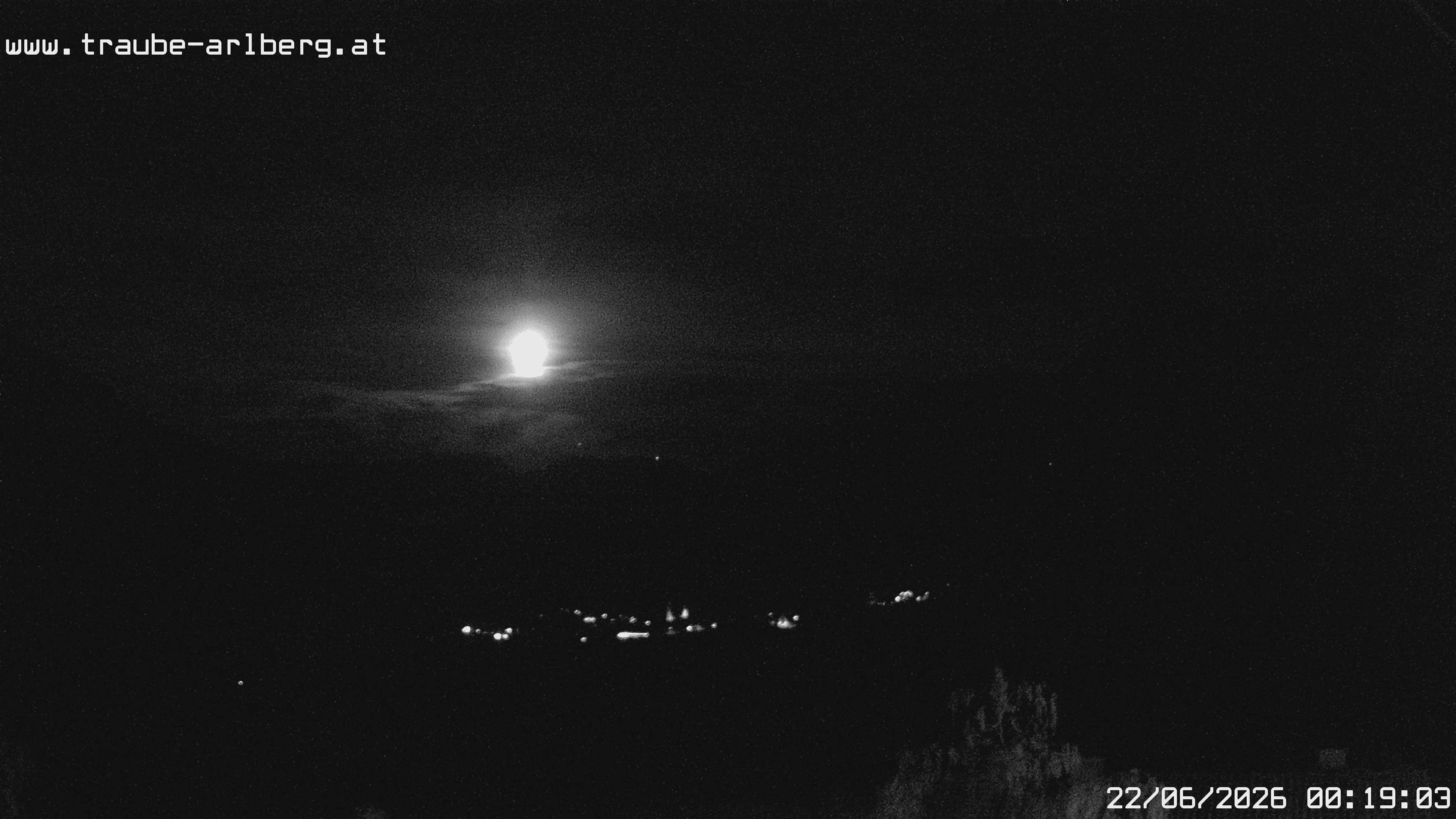 Archiv Foto Webcam Pettneu, Gasthof Traube