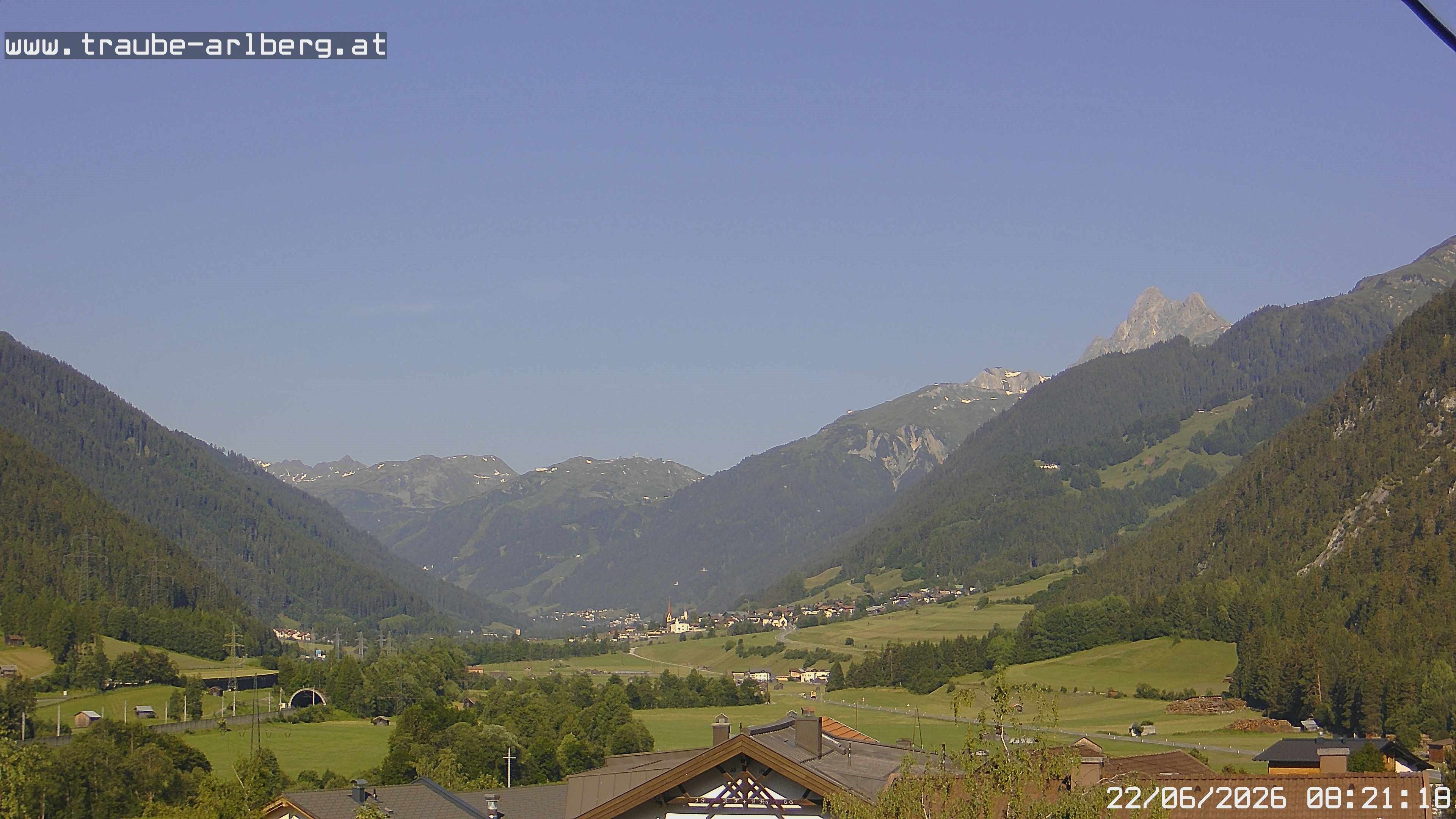 Archiv Foto Webcam Pettneu, Gasthof Traube