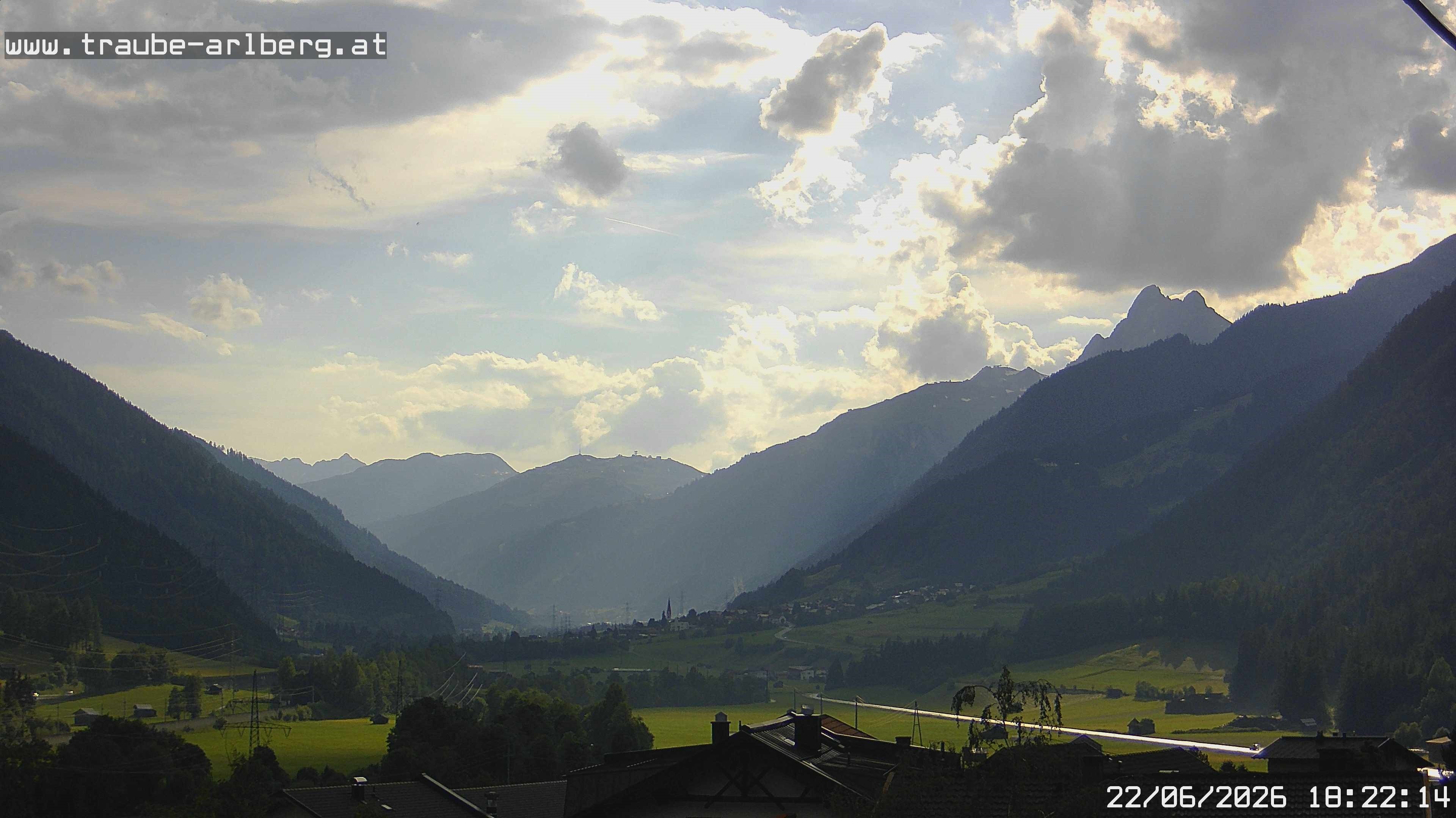 Archiv Foto Webcam Pettneu, Gasthof Traube