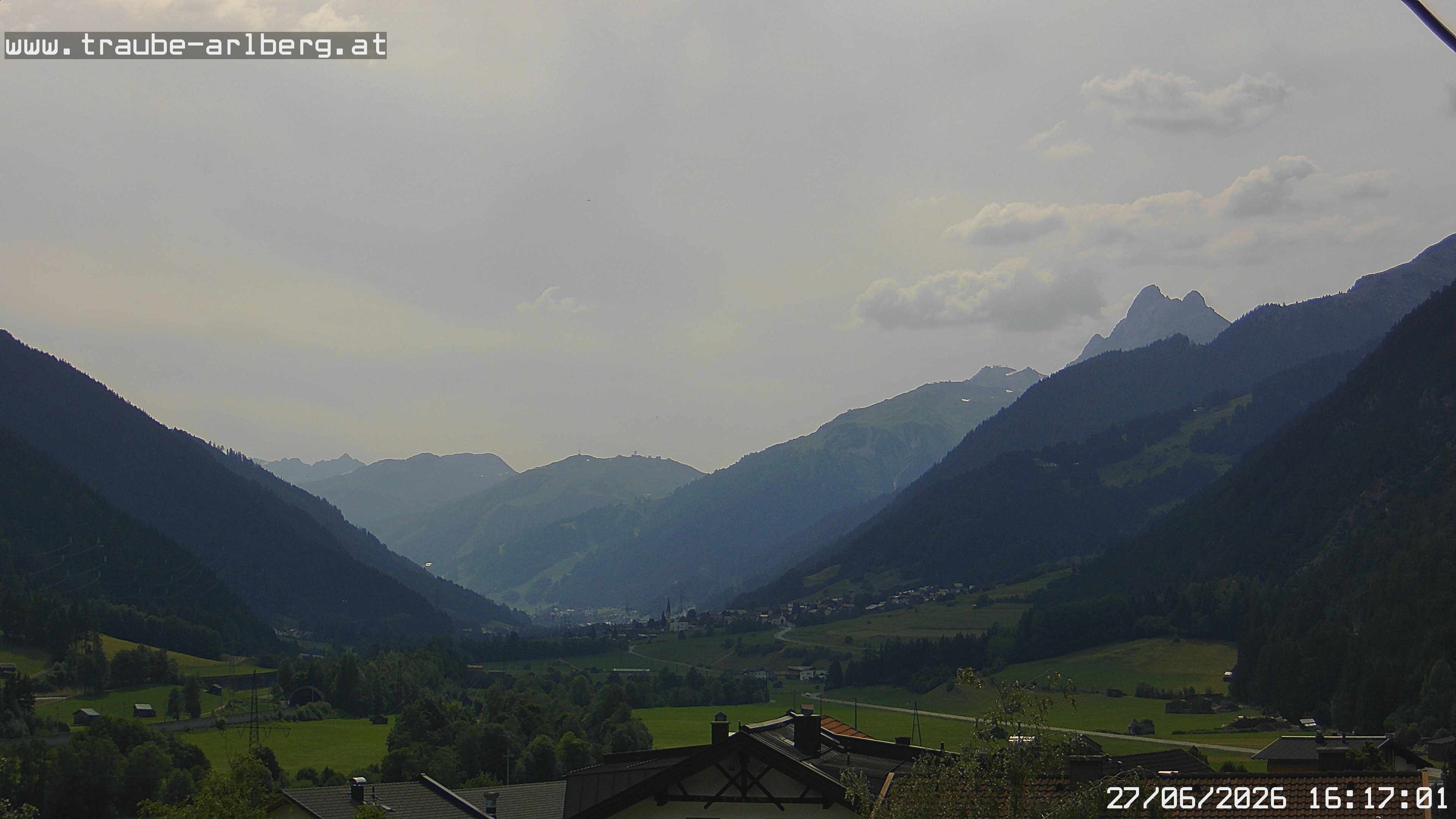 Archiv Foto Webcam Pettneu, Gasthof Traube