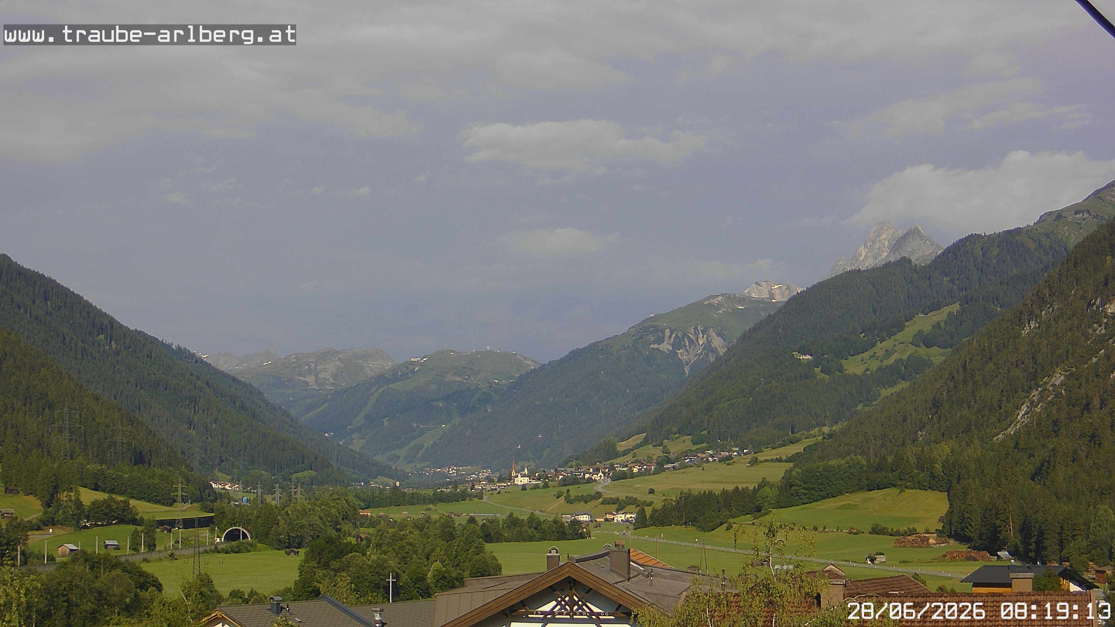 Archiv Foto Webcam Pettneu, Gasthof Traube