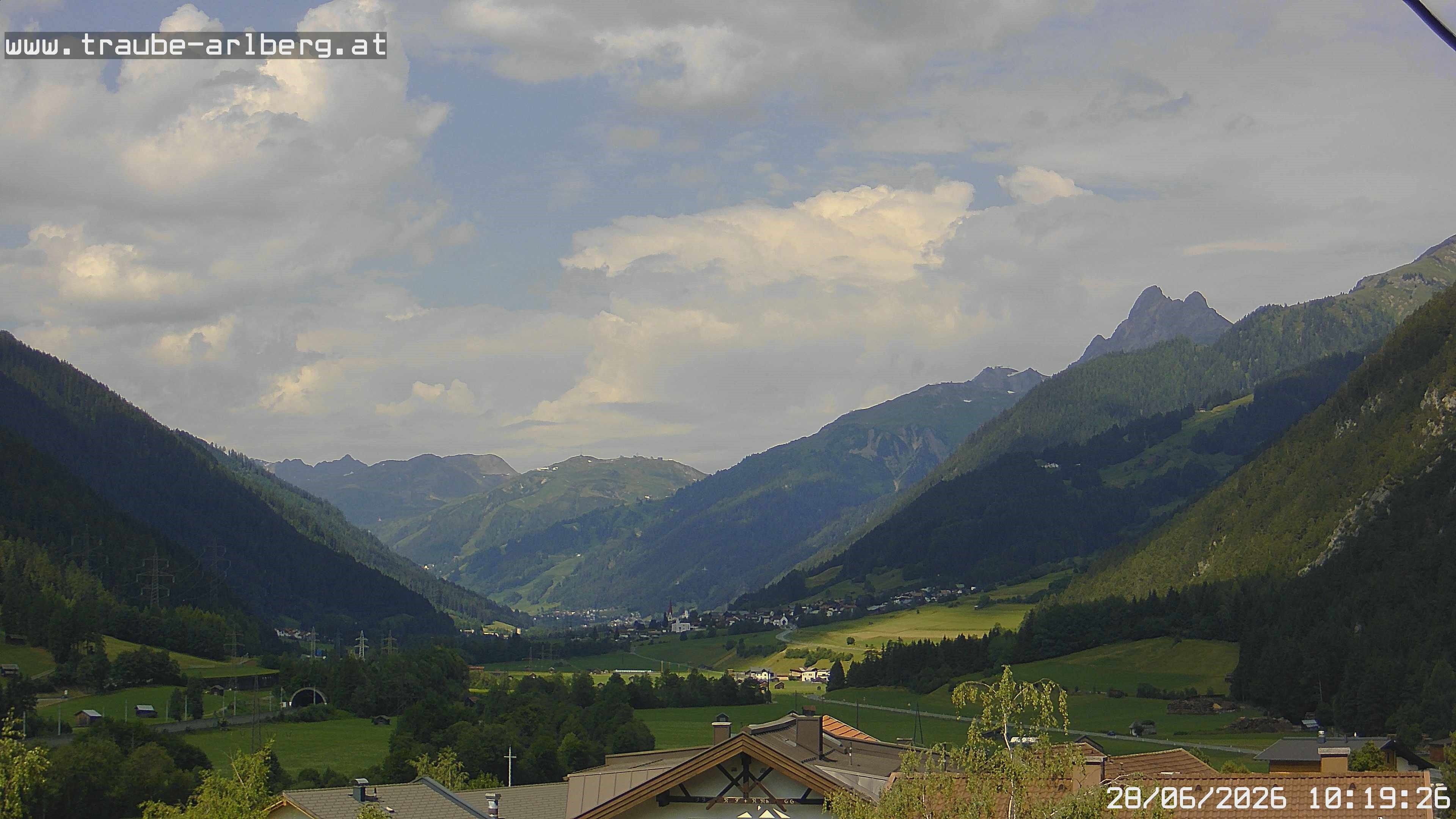 Archiv Foto Webcam Pettneu, Gasthof Traube