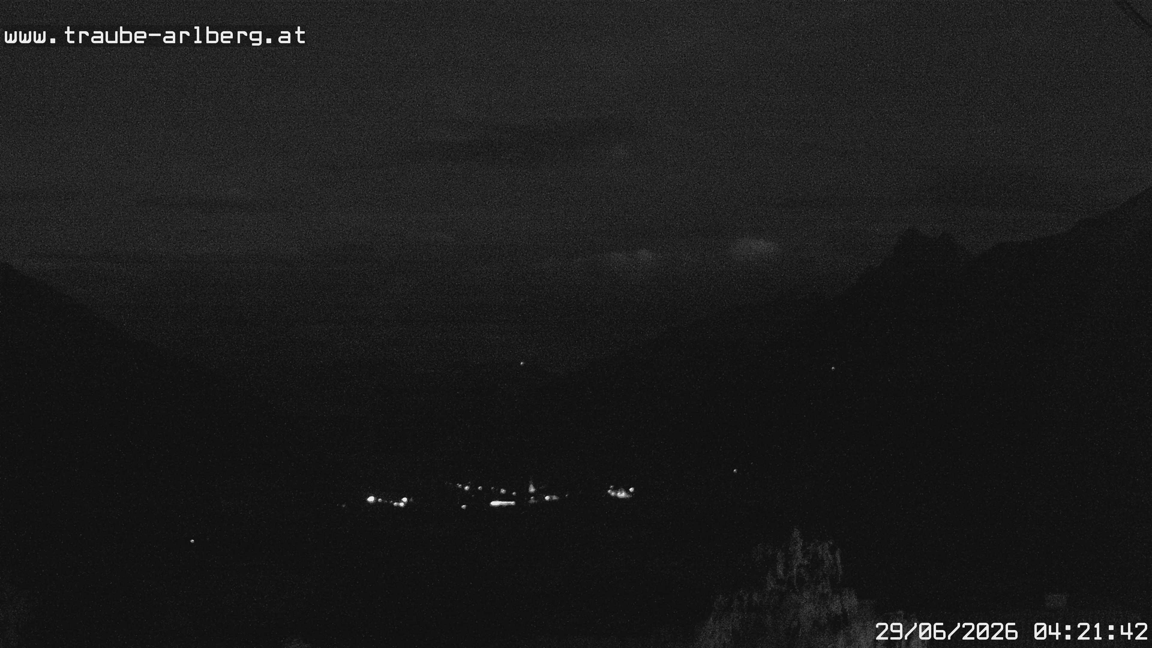 Archiv Foto Webcam Pettneu, Gasthof Traube