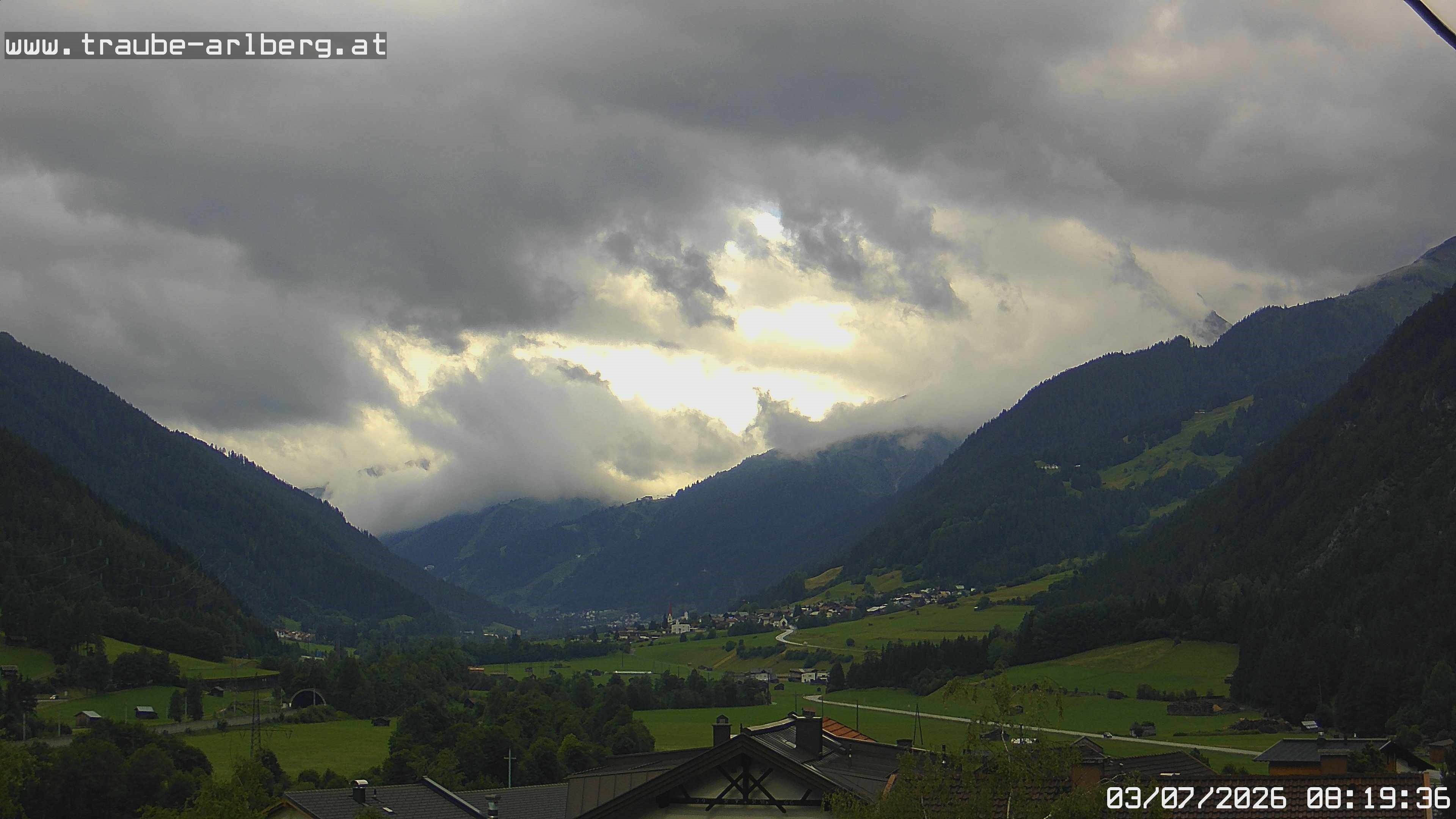 Archiv Foto Webcam Pettneu, Gasthof Traube