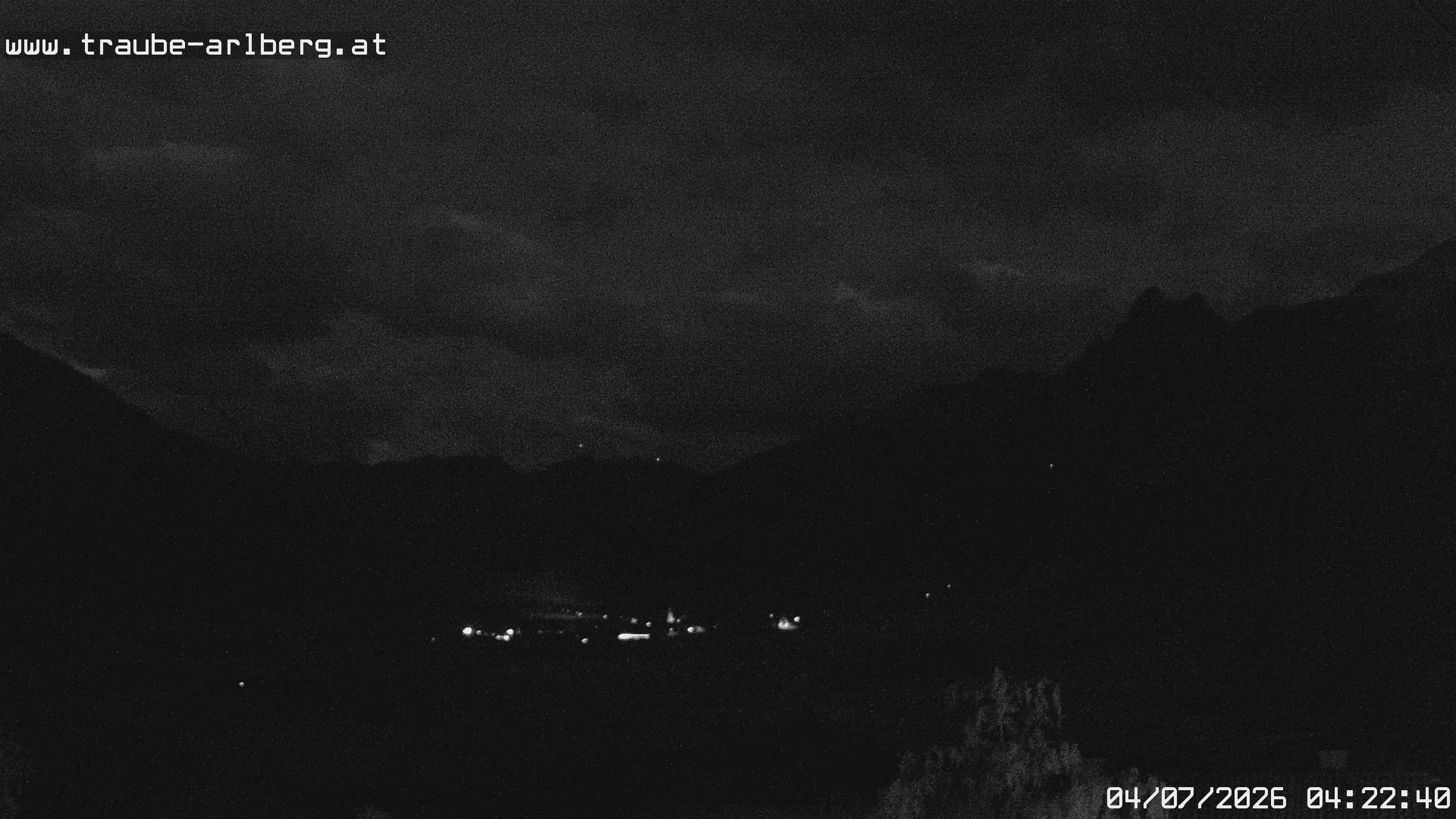 Archived image Webcam guesthouse "Traube", Pettneu