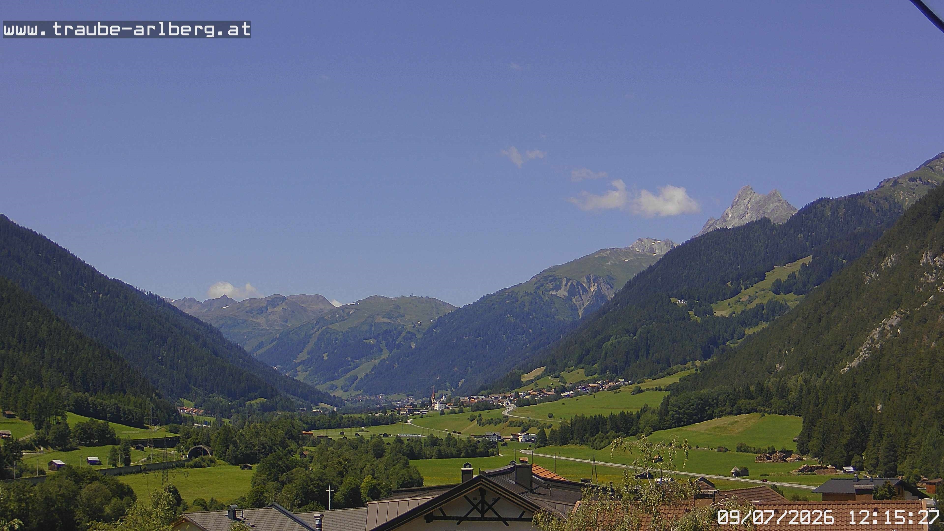 Archiv Foto Webcam Pettneu, Gasthof Traube