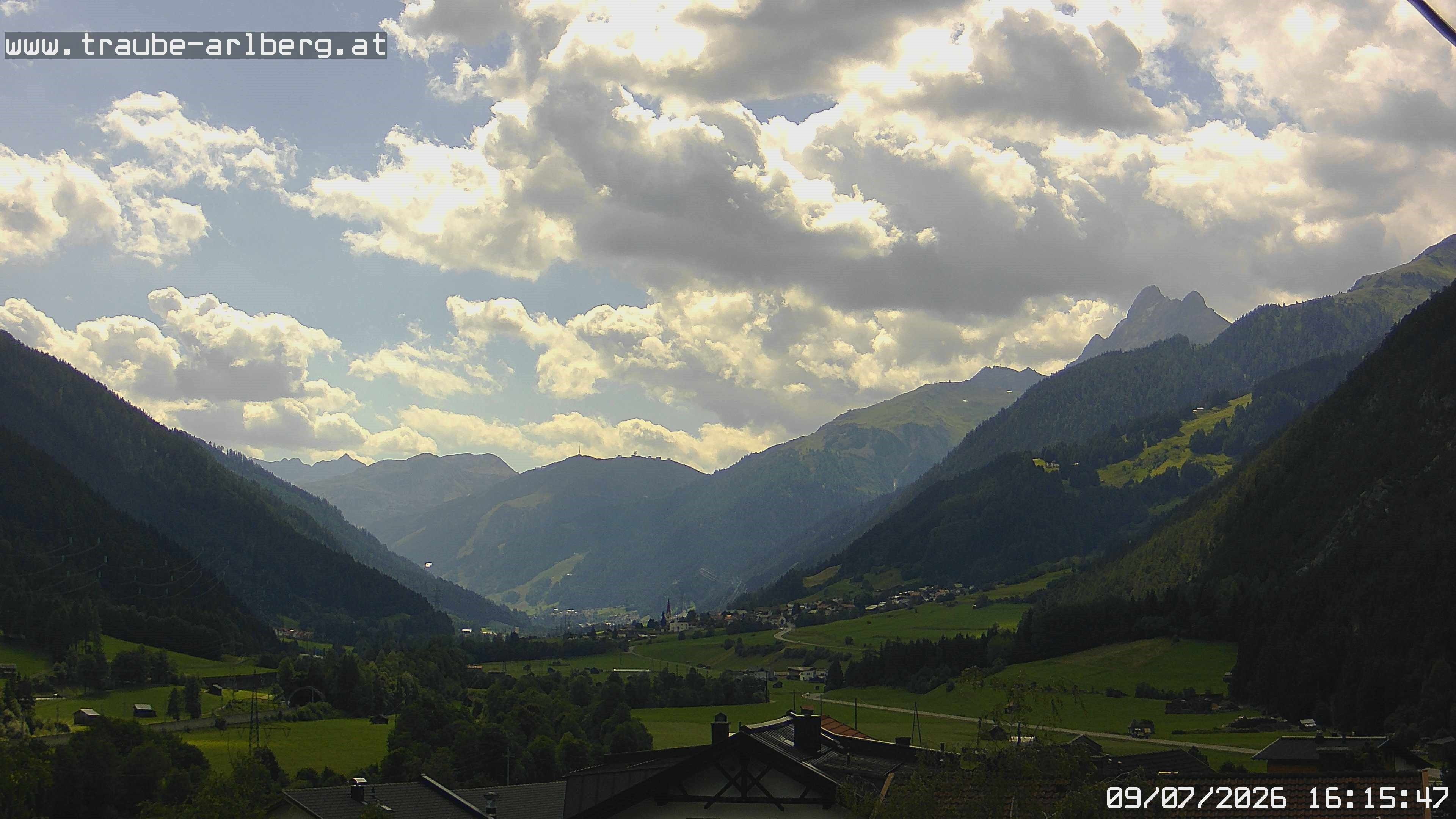 Archiv Foto Webcam Pettneu, Gasthof Traube