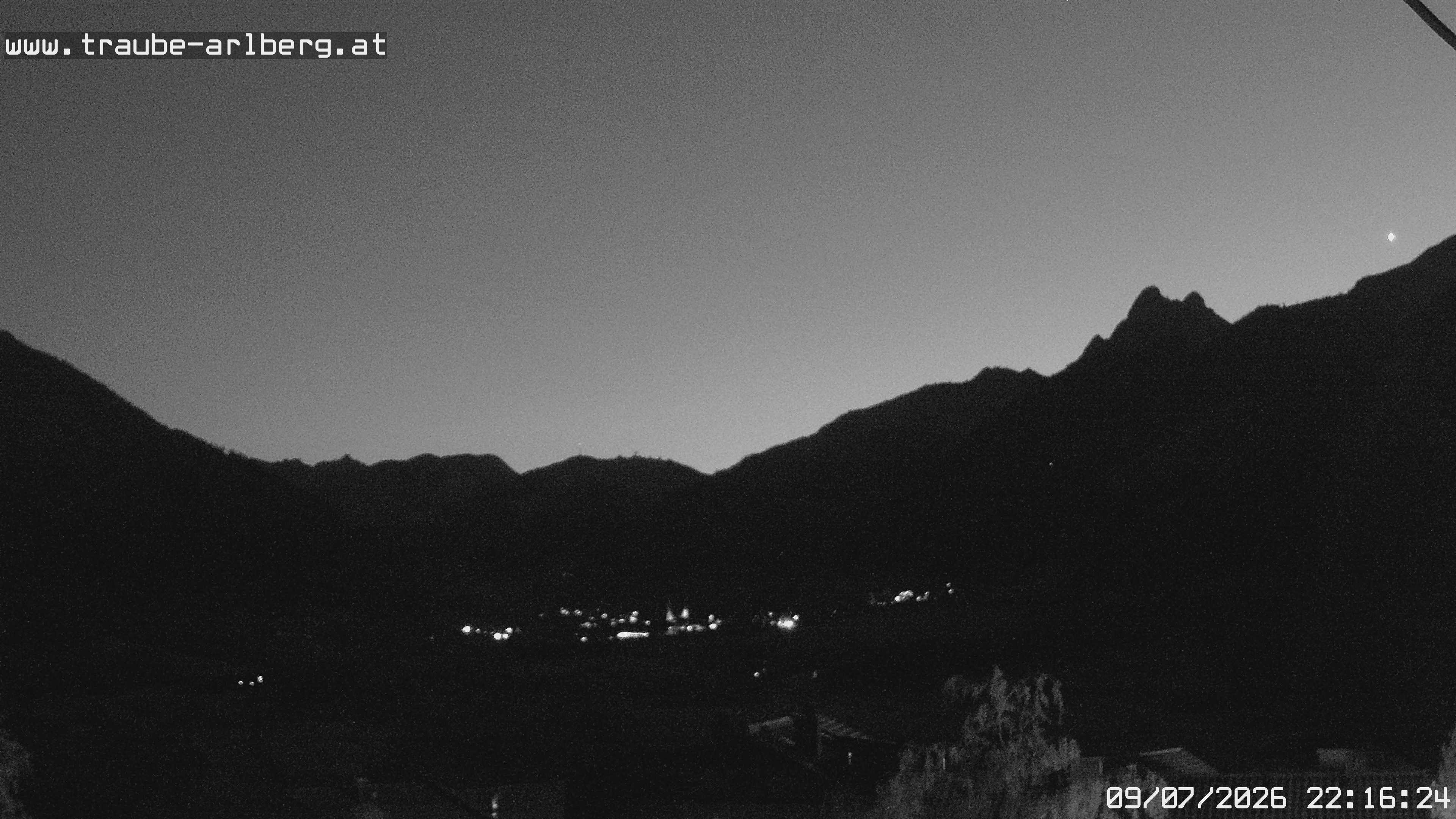 Archiv Foto Webcam Pettneu, Gasthof Traube