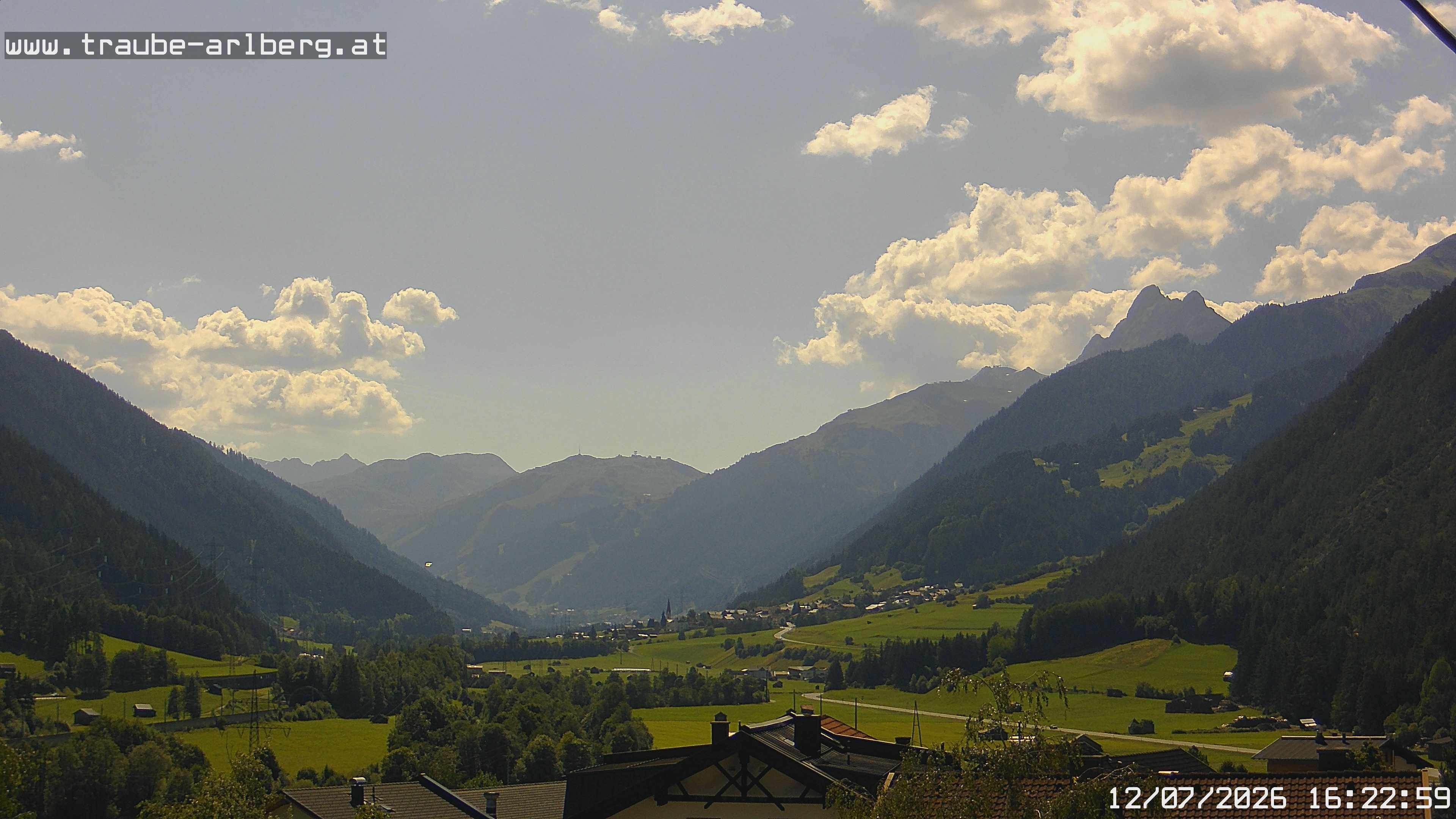 Archiv Foto Webcam Pettneu, Gasthof Traube