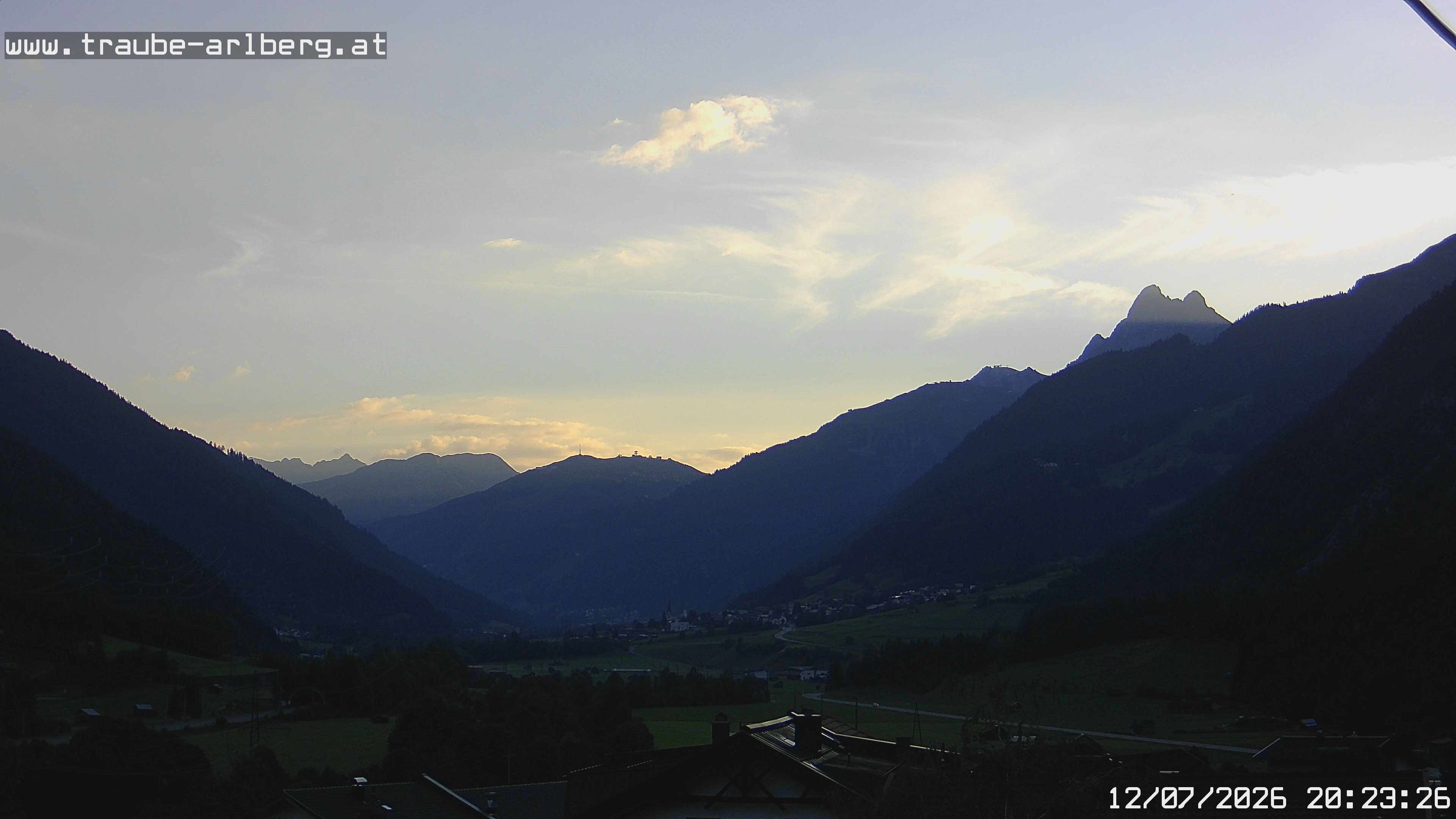 Archiv Foto Webcam Pettneu, Gasthof Traube