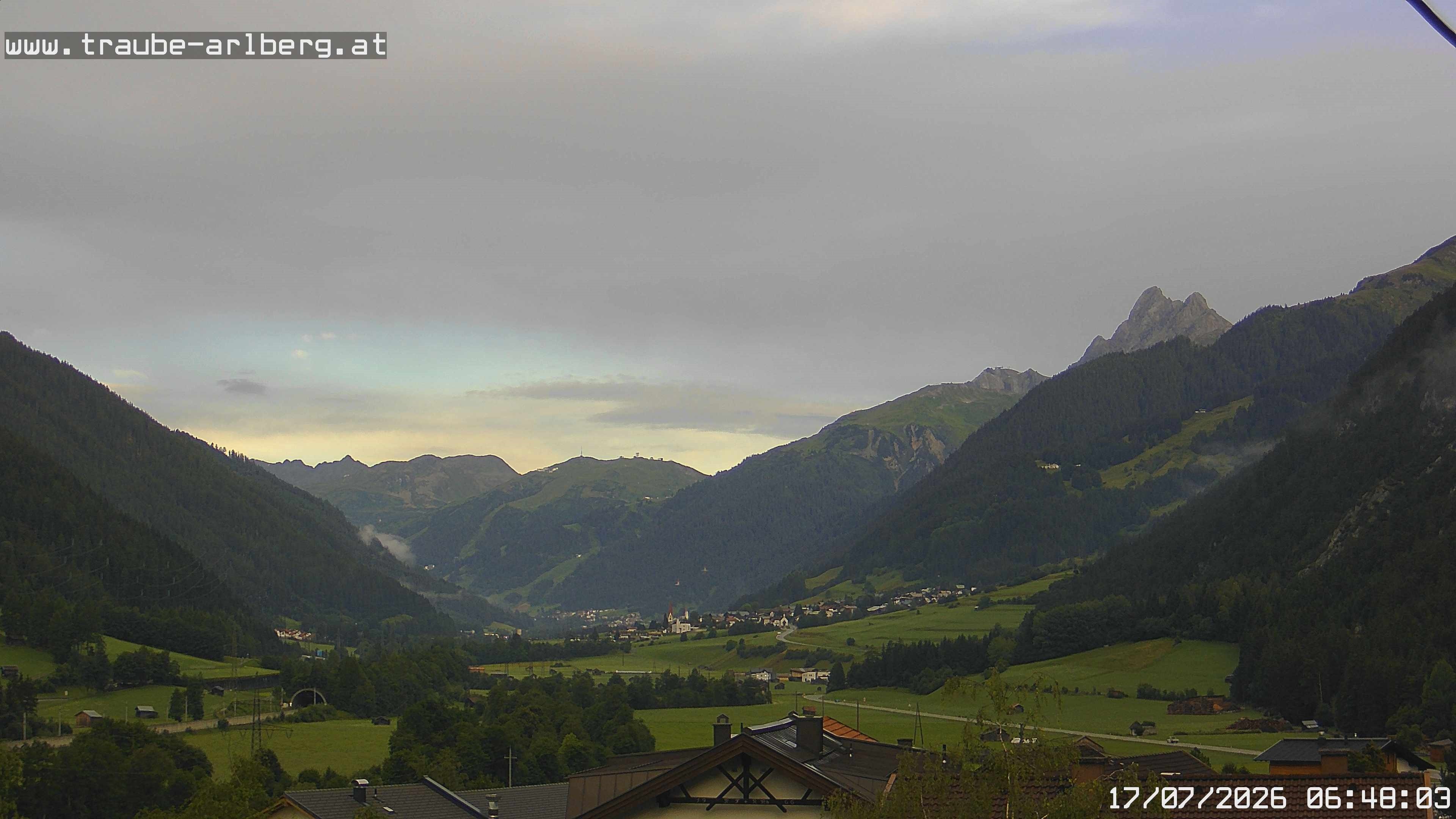 Archiv Foto Webcam Pettneu, Gasthof Traube
