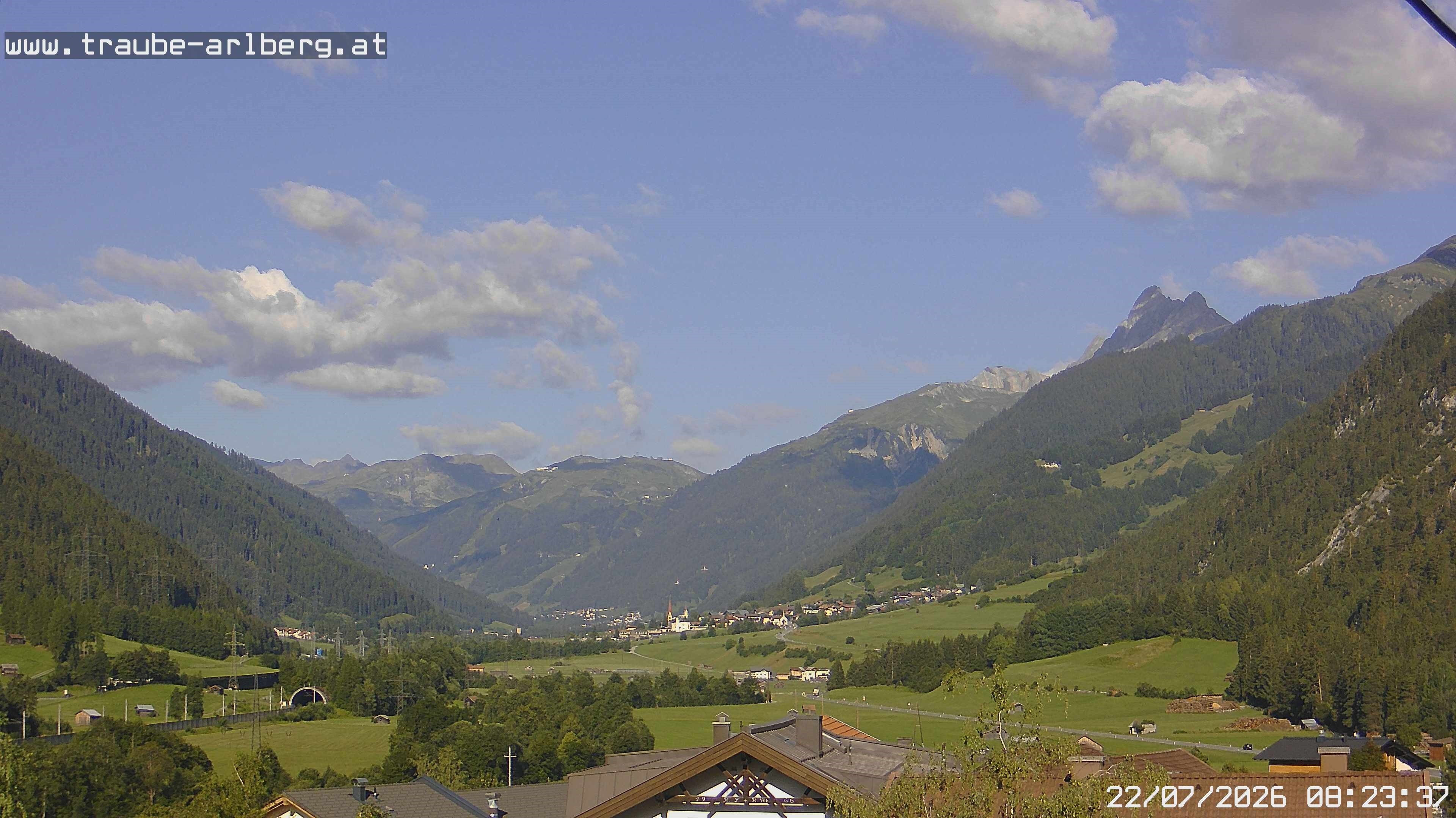 Archiv Foto Webcam Pettneu, Gasthof Traube