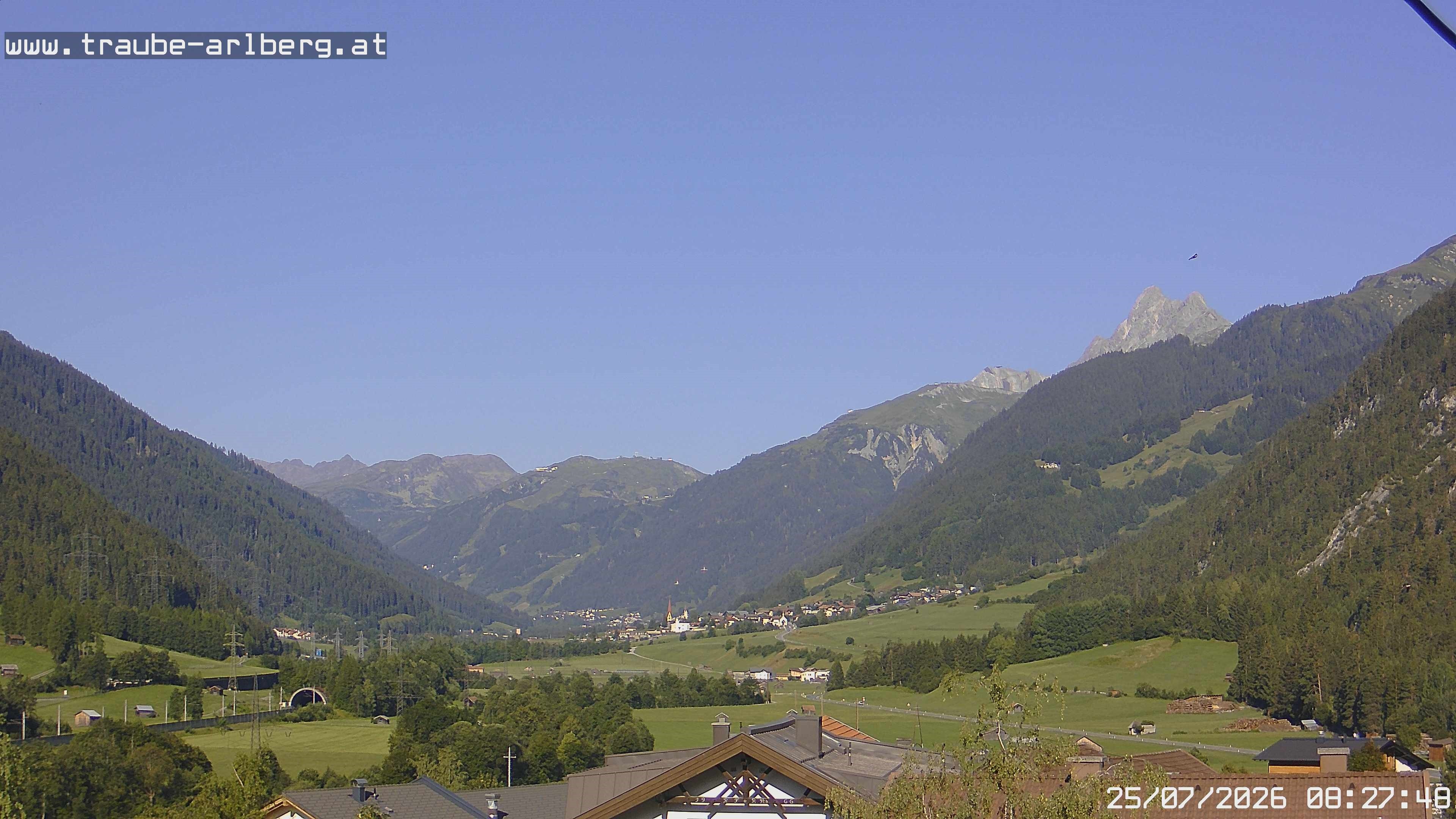 Archiv Foto Webcam Pettneu, Gasthof Traube