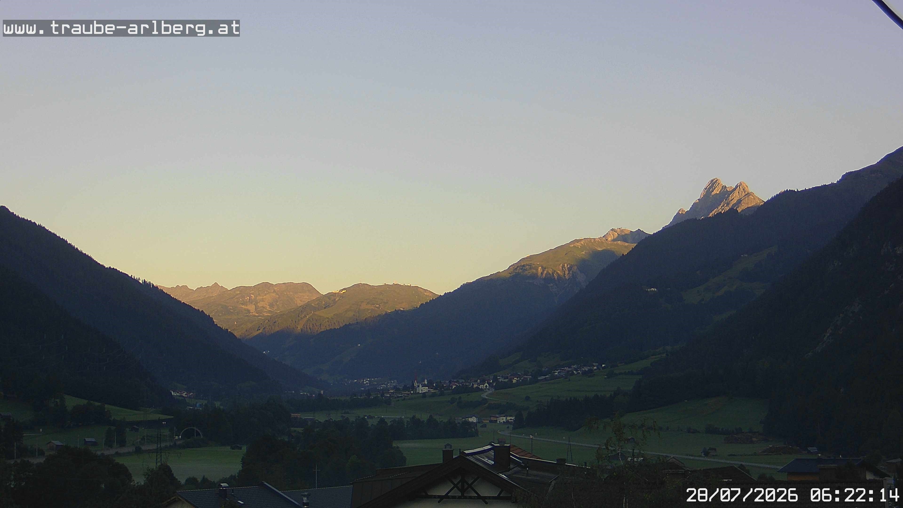 Archiv Foto Webcam Pettneu, Gasthof Traube