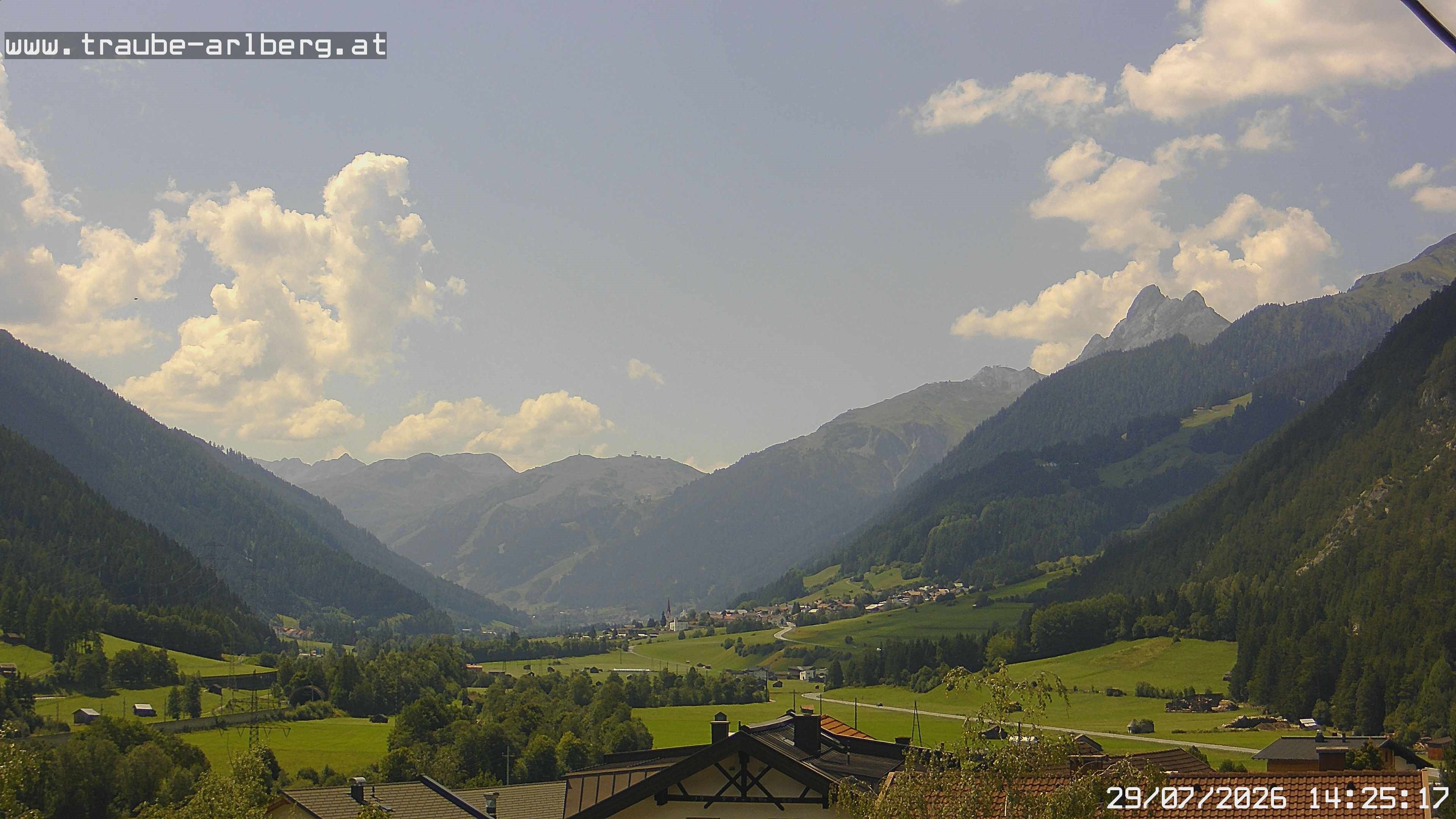 Archiv Foto Webcam Pettneu, Gasthof Traube