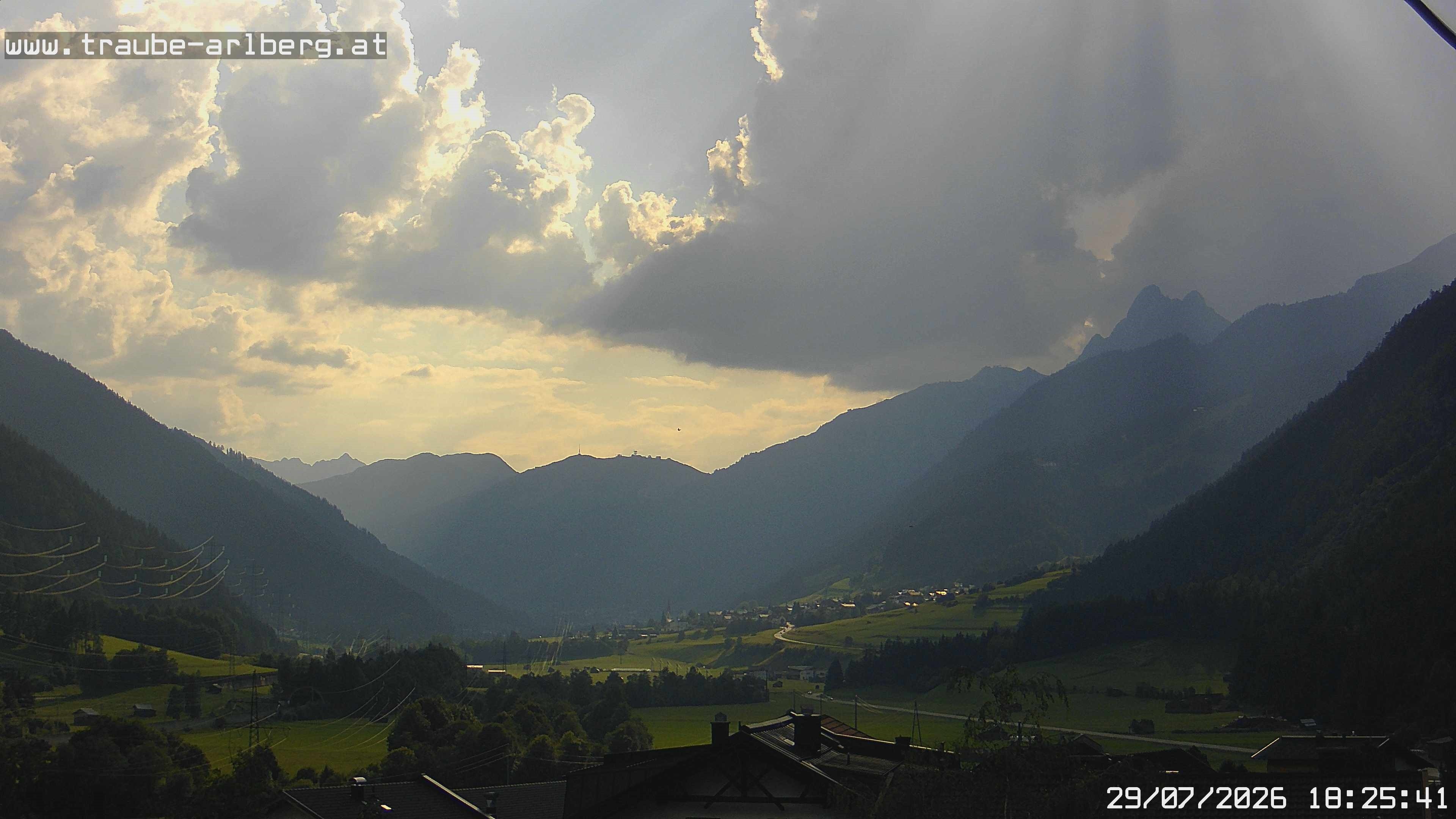Archiv Foto Webcam Pettneu, Gasthof Traube