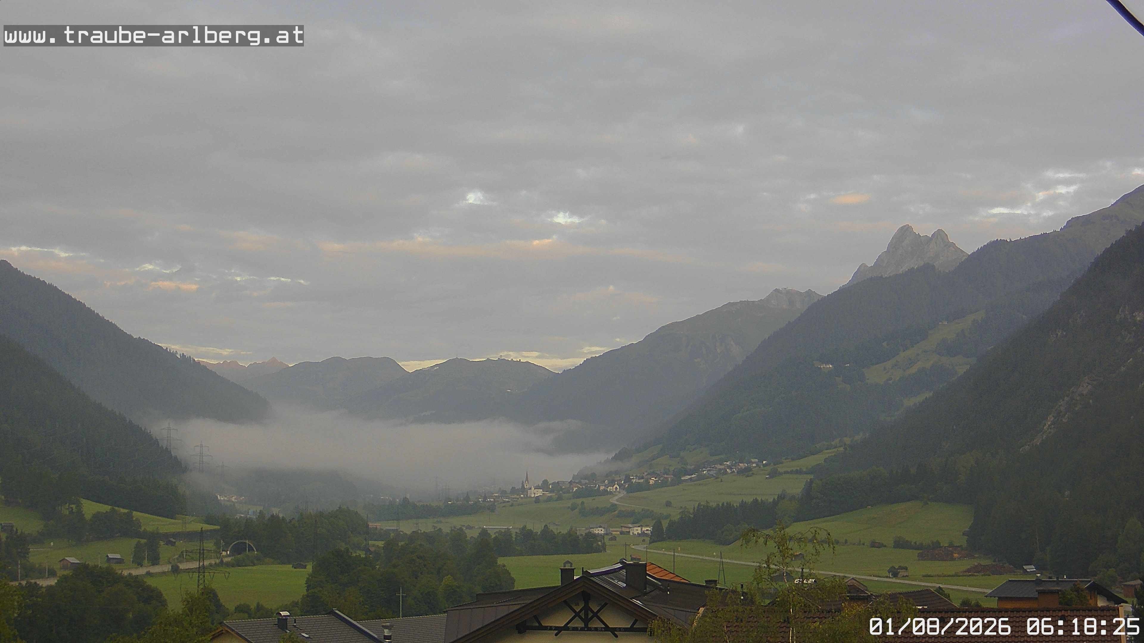 Archiv Foto Webcam Pettneu, Gasthof Traube
