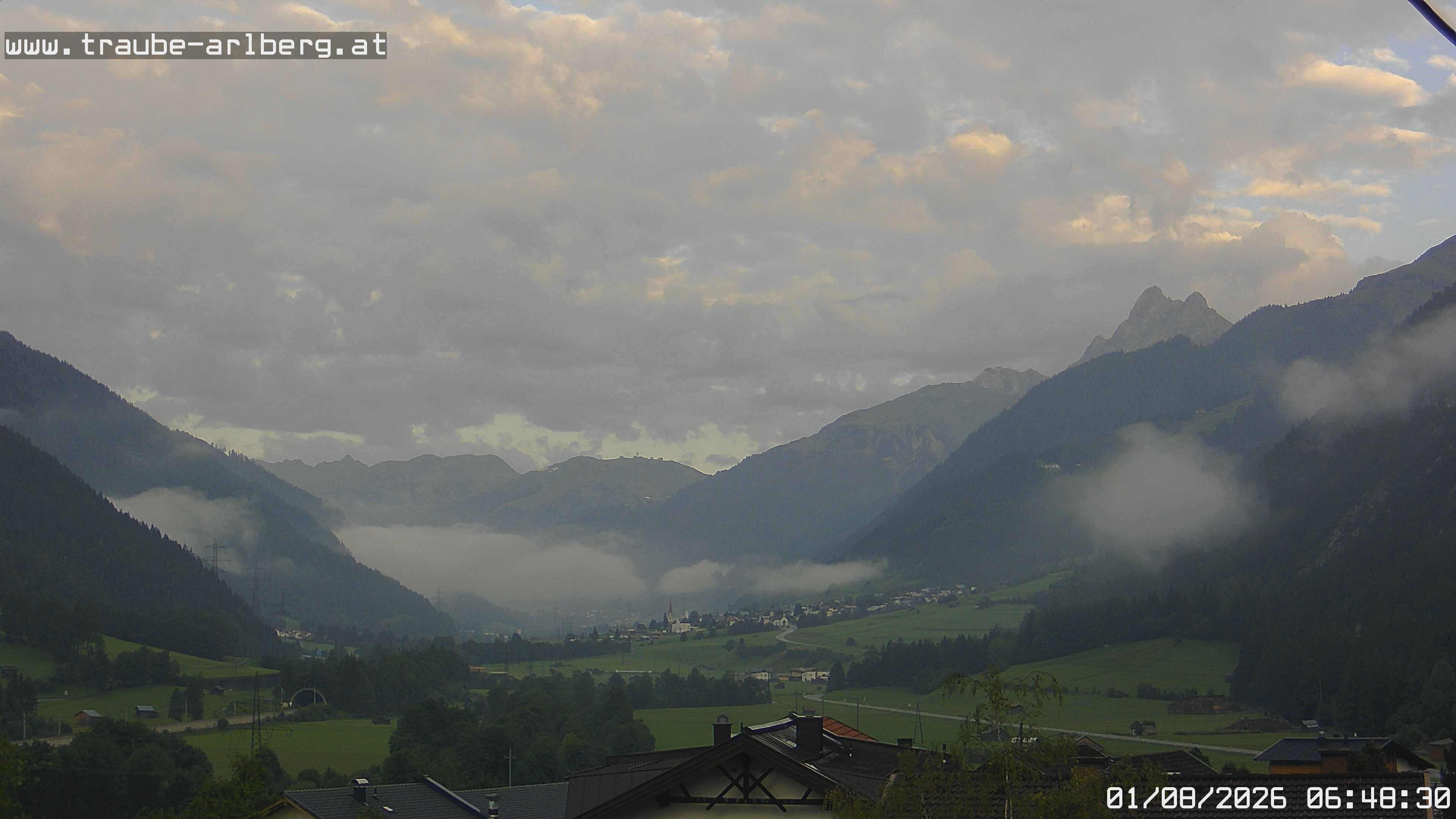 Archiv Foto Webcam Pettneu, Gasthof Traube