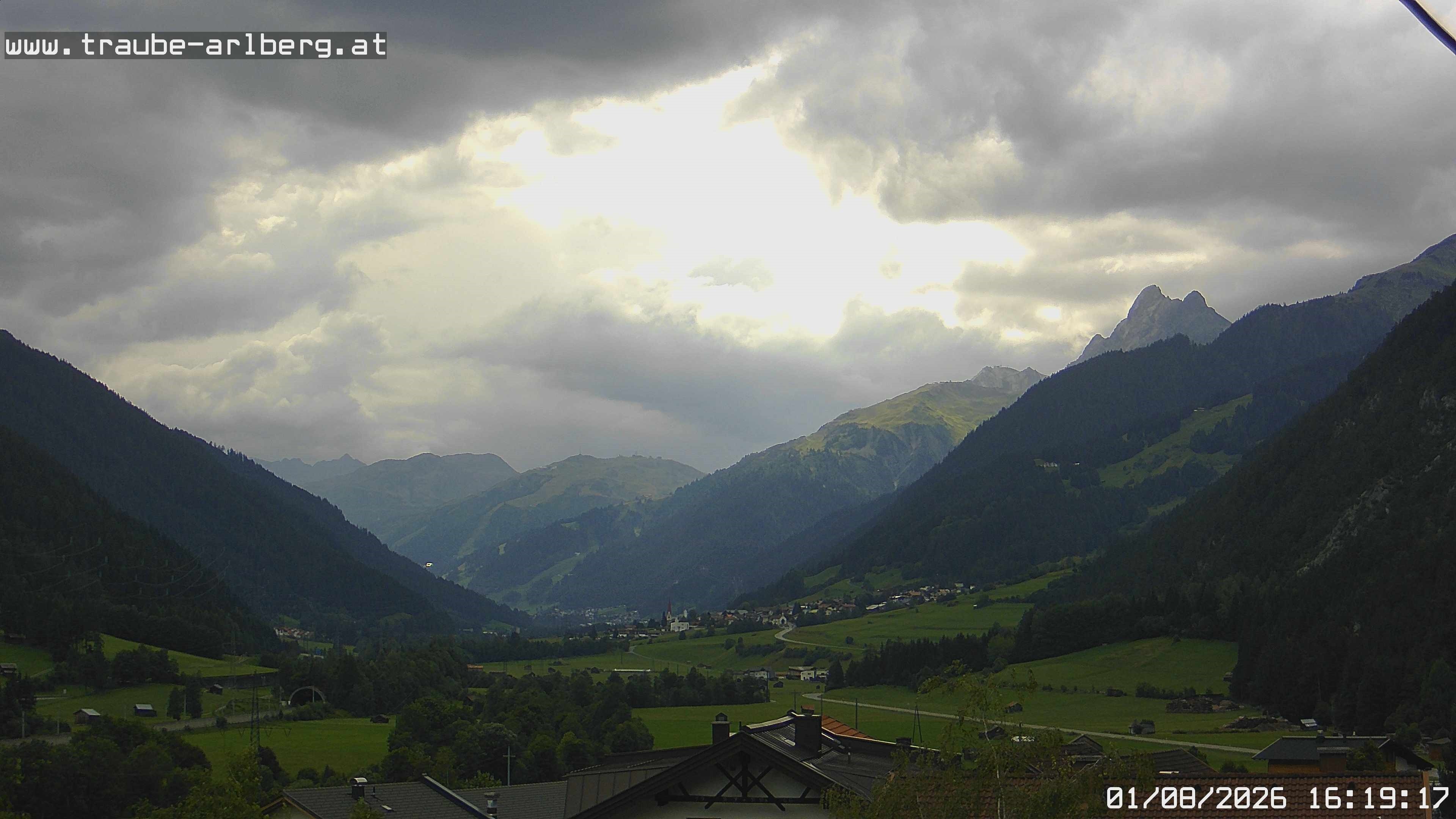 Archiv Foto Webcam Pettneu, Gasthof Traube