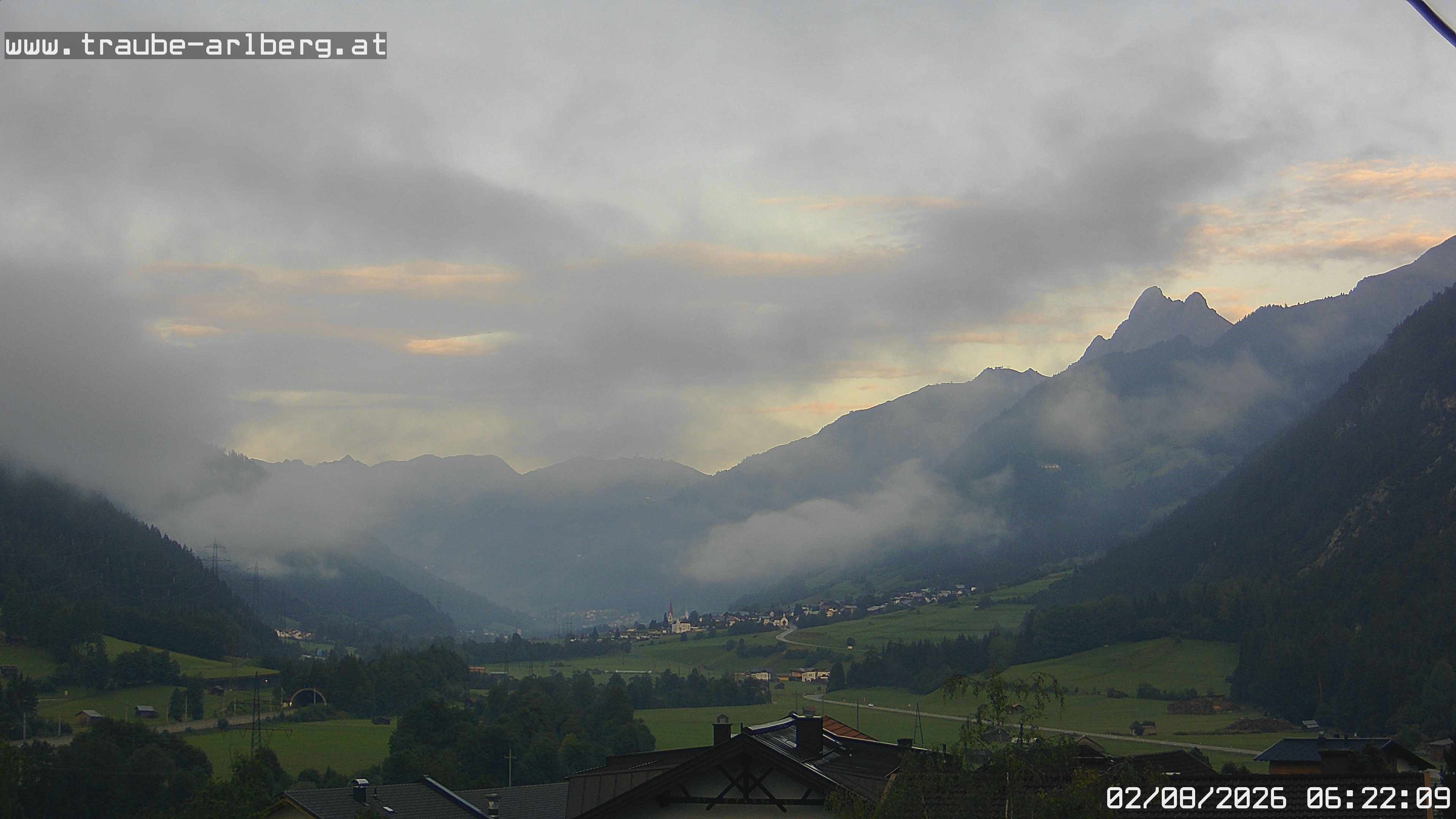 Archiv Foto Webcam Pettneu, Gasthof Traube