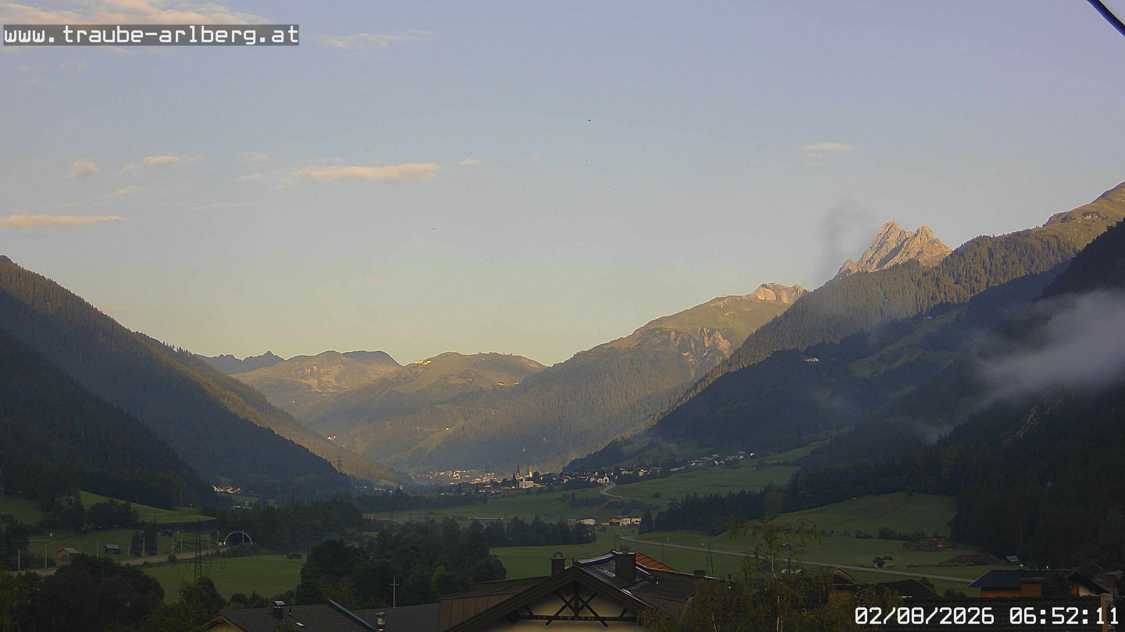 Archiv Foto Webcam Pettneu, Gasthof Traube