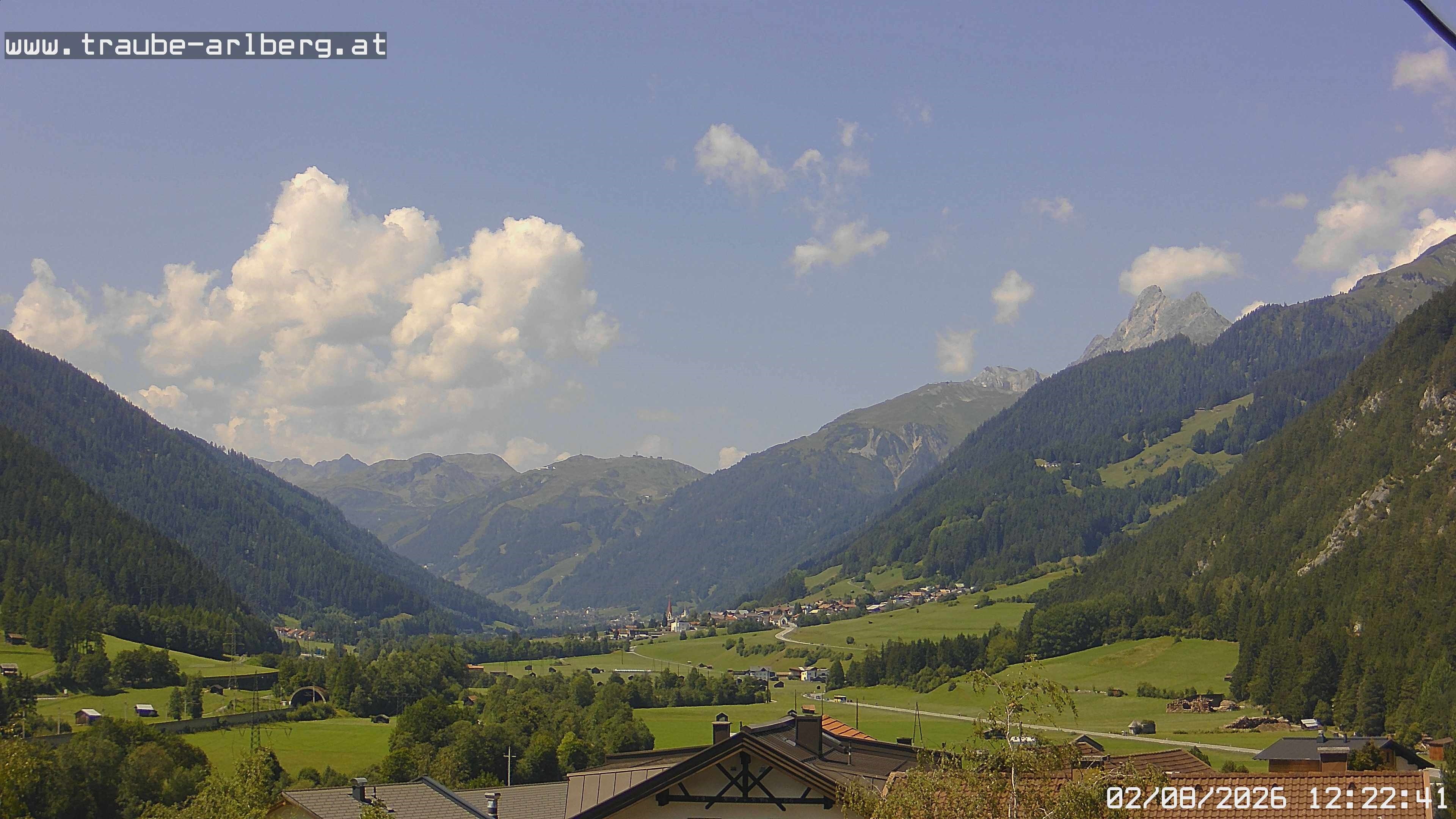 Archiv Foto Webcam Pettneu, Gasthof Traube