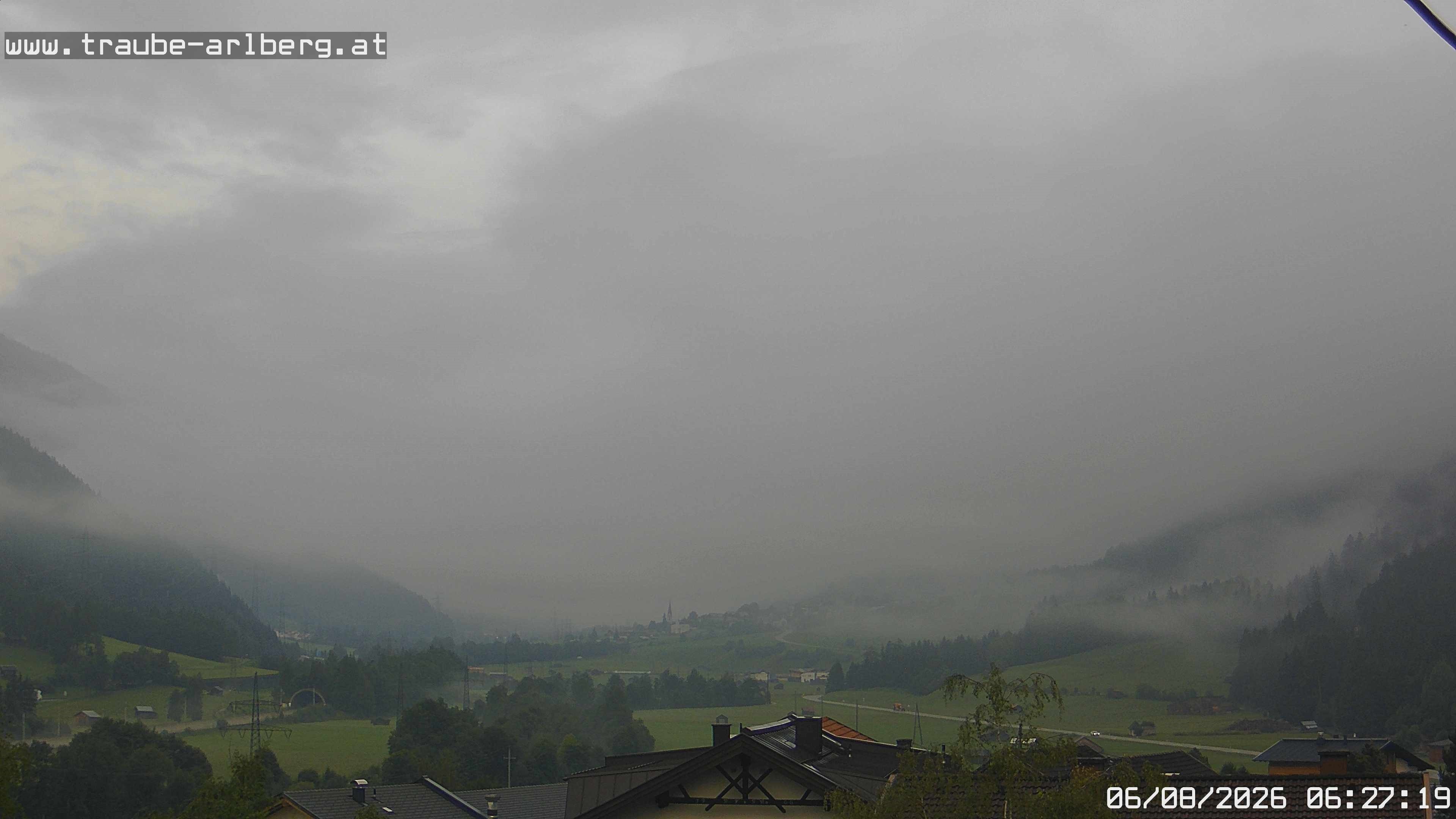 Archived image Webcam guesthouse "Traube", Pettneu