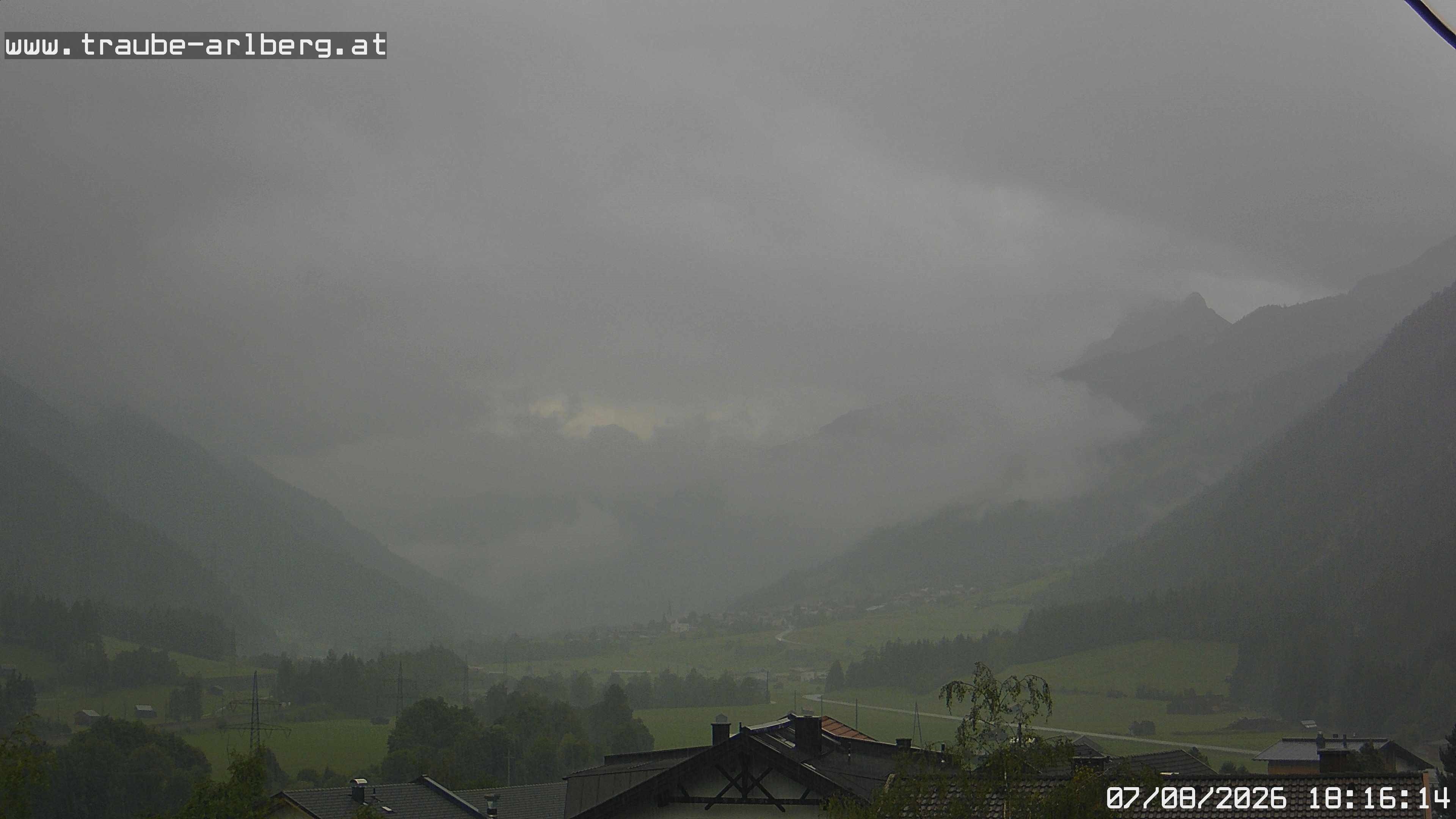 Archived image Webcam guesthouse "Traube", Pettneu