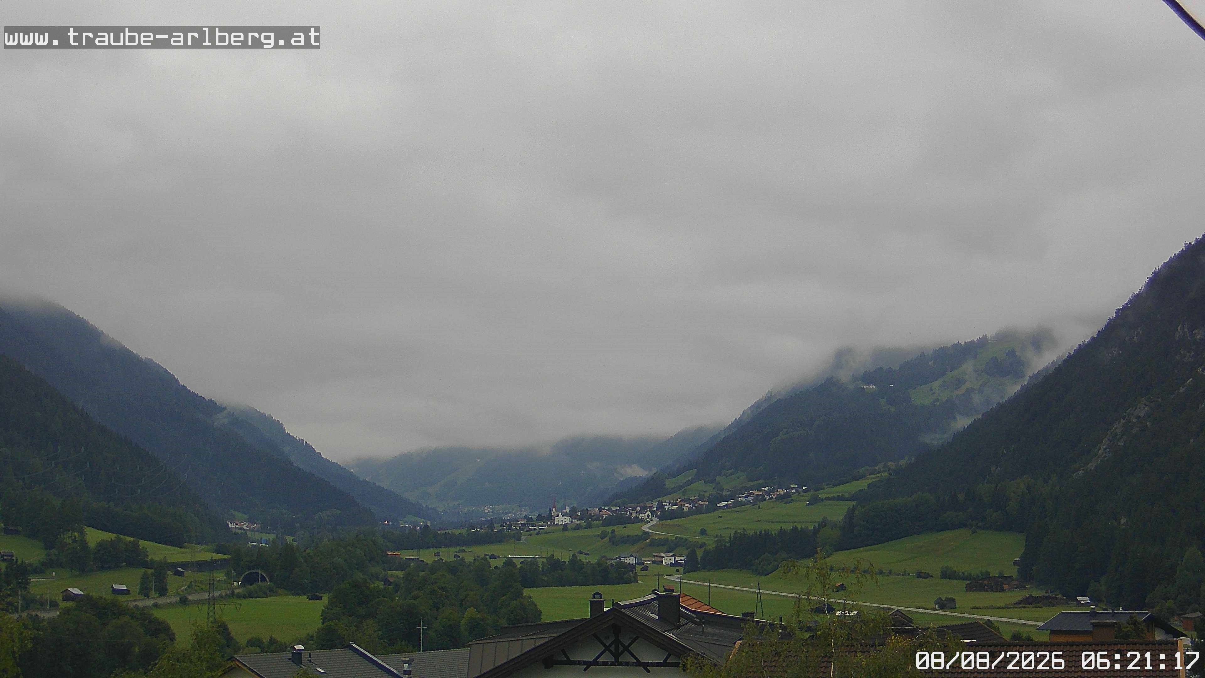 Archived image Webcam guesthouse "Traube", Pettneu