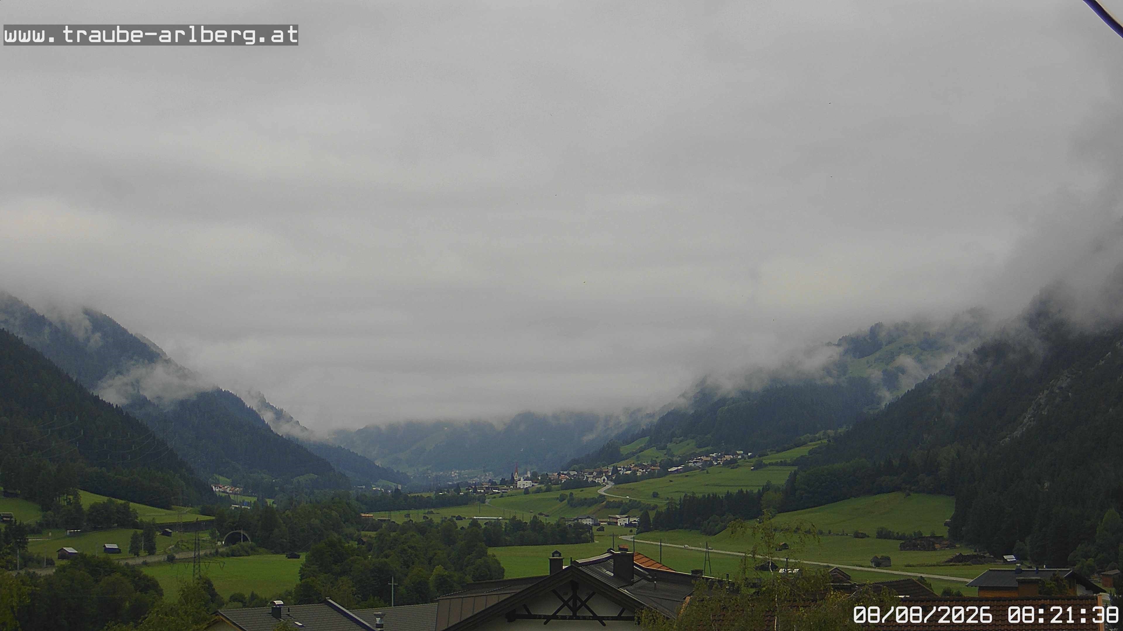 Archived image Webcam guesthouse "Traube", Pettneu