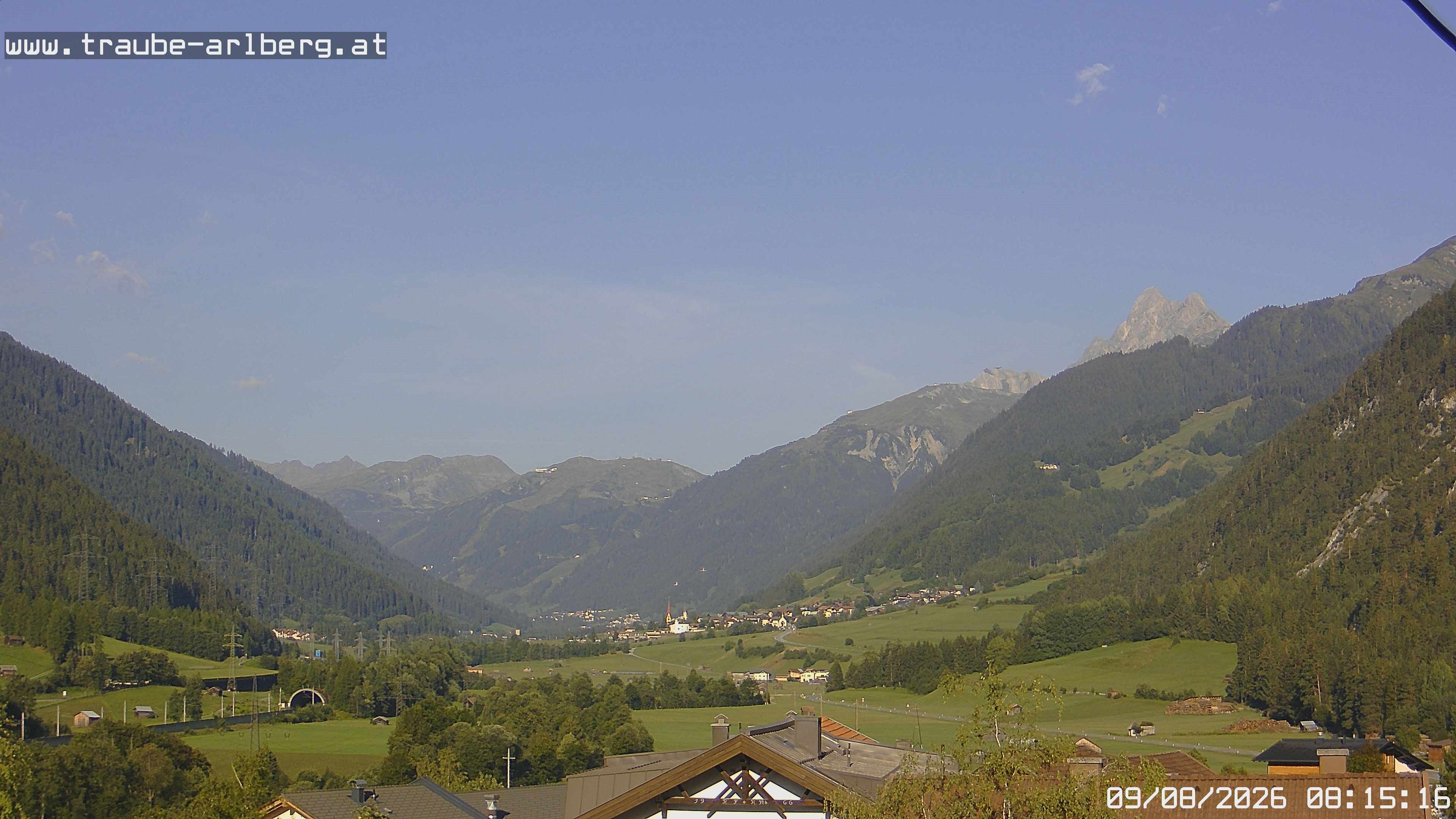 Archived image Webcam guesthouse "Traube", Pettneu