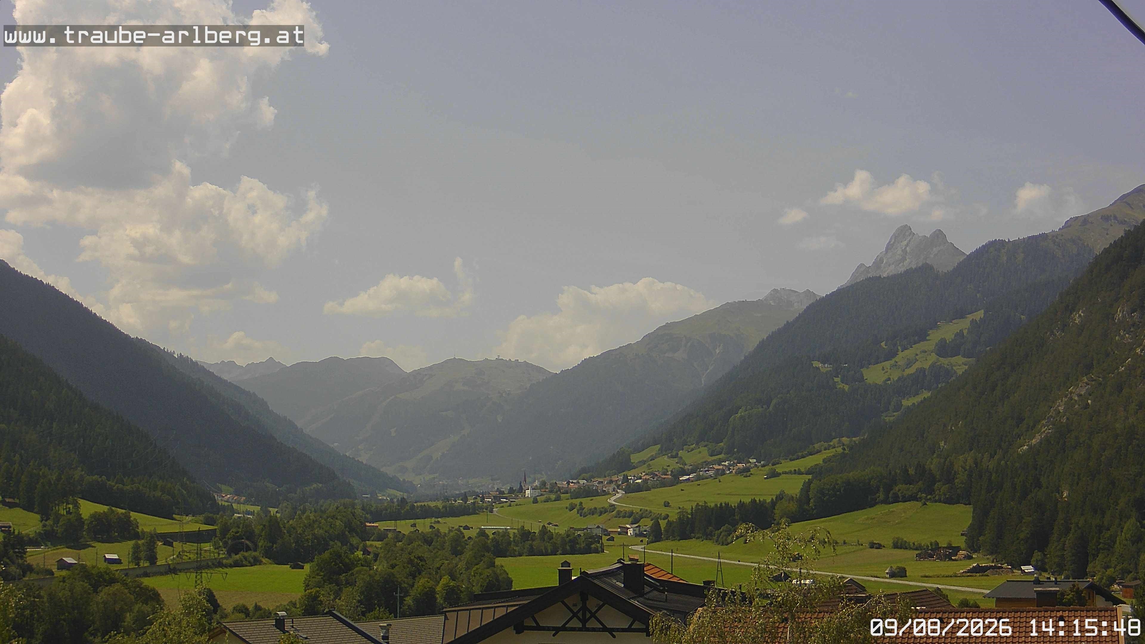 Archived image Webcam guesthouse "Traube", Pettneu