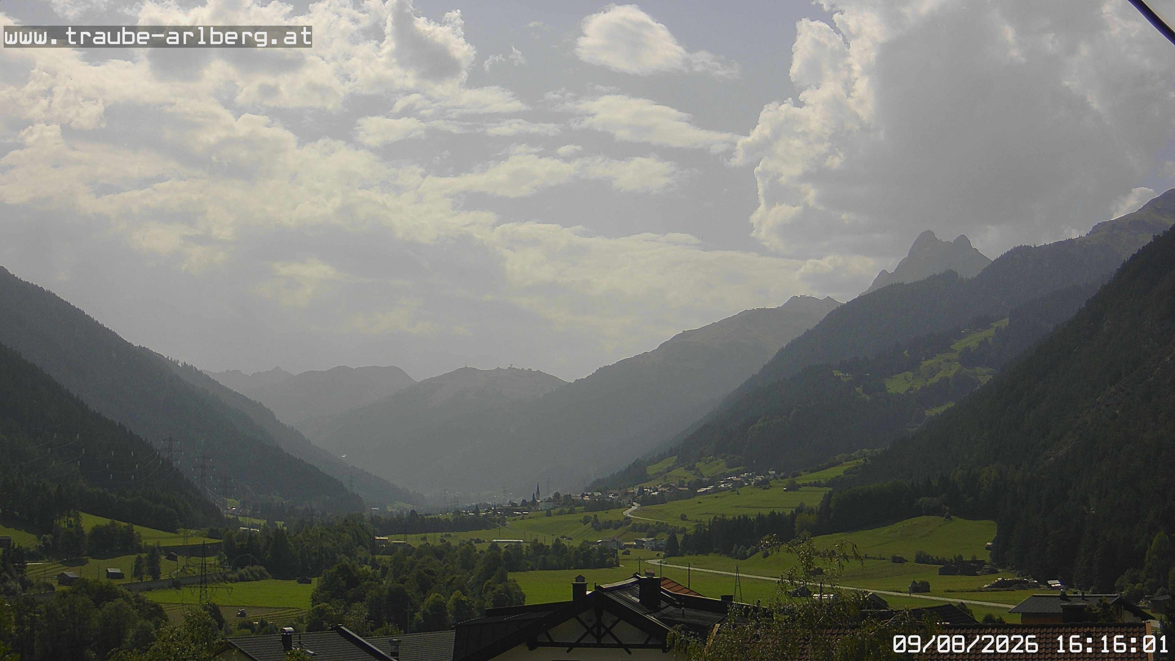 Archived image Webcam guesthouse "Traube", Pettneu