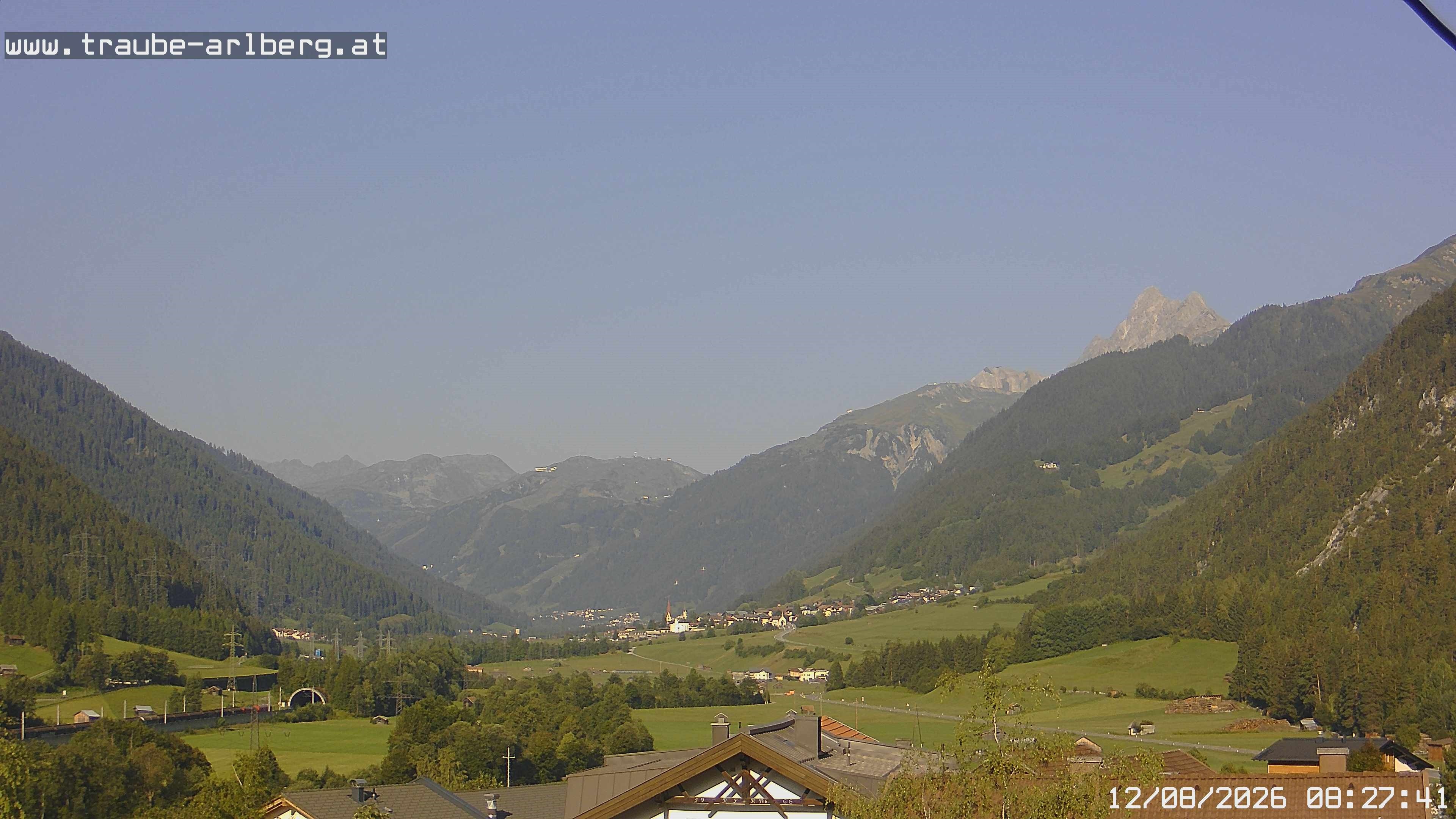 Archiv Foto Webcam Pettneu, Gasthof Traube