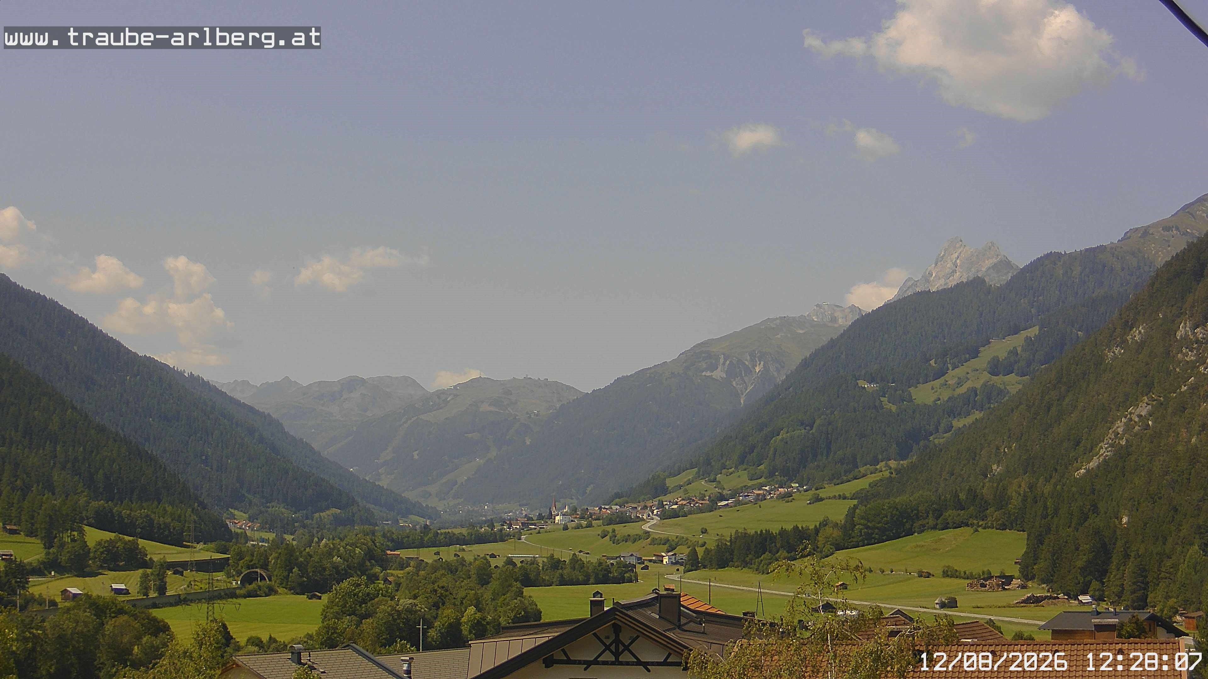 Archiv Foto Webcam Pettneu, Gasthof Traube
