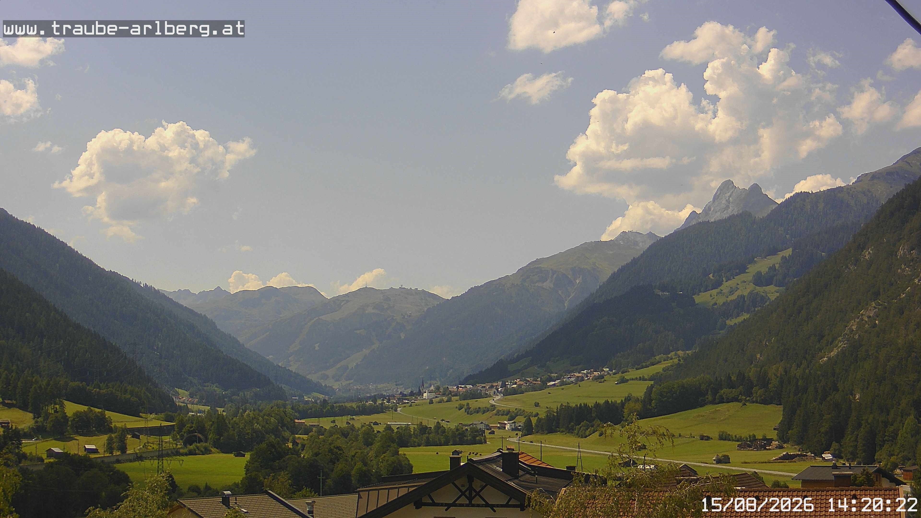 Archiv Foto Webcam Pettneu, Gasthof Traube