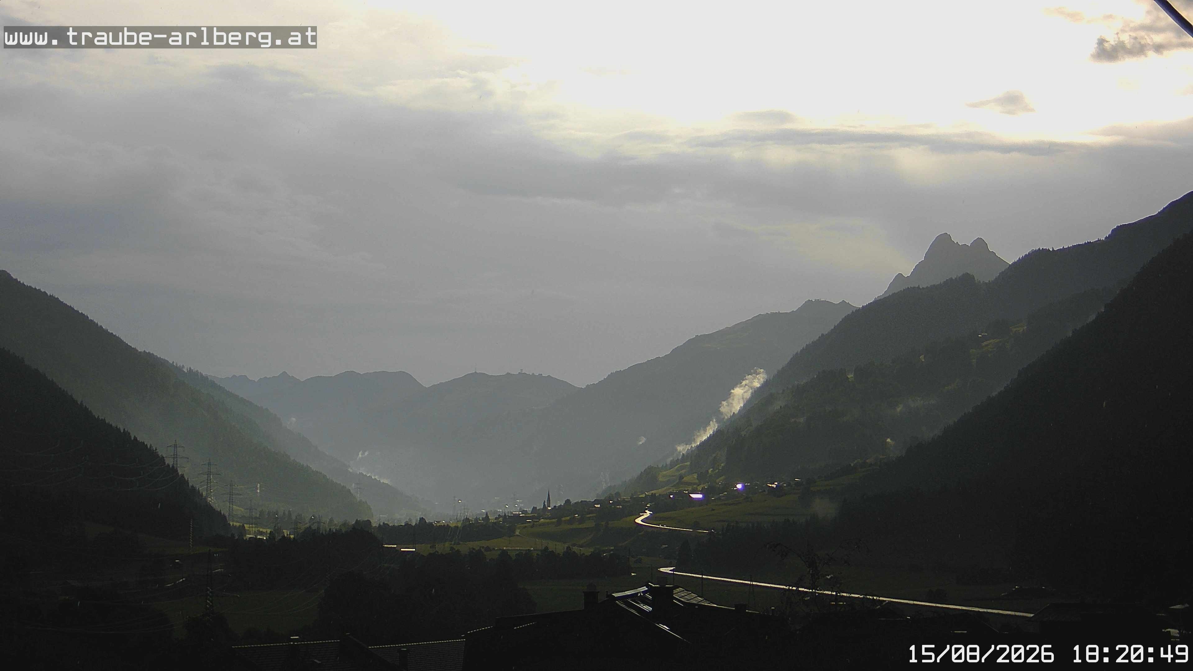 Archiv Foto Webcam Pettneu, Gasthof Traube