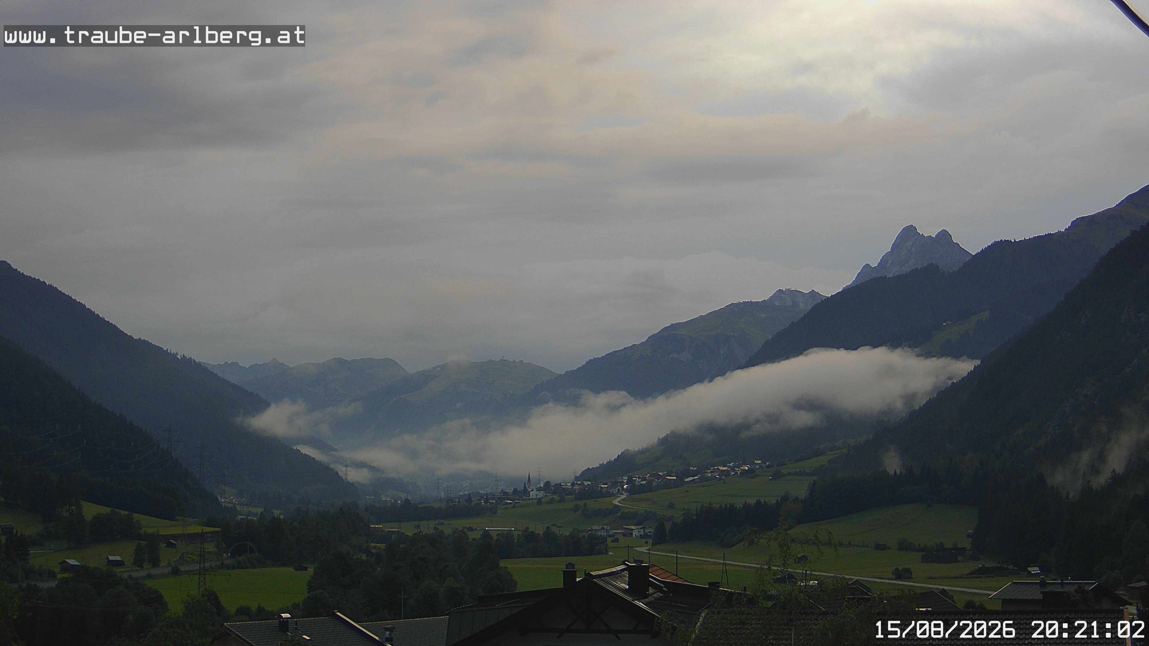 Archiv Foto Webcam Pettneu, Gasthof Traube