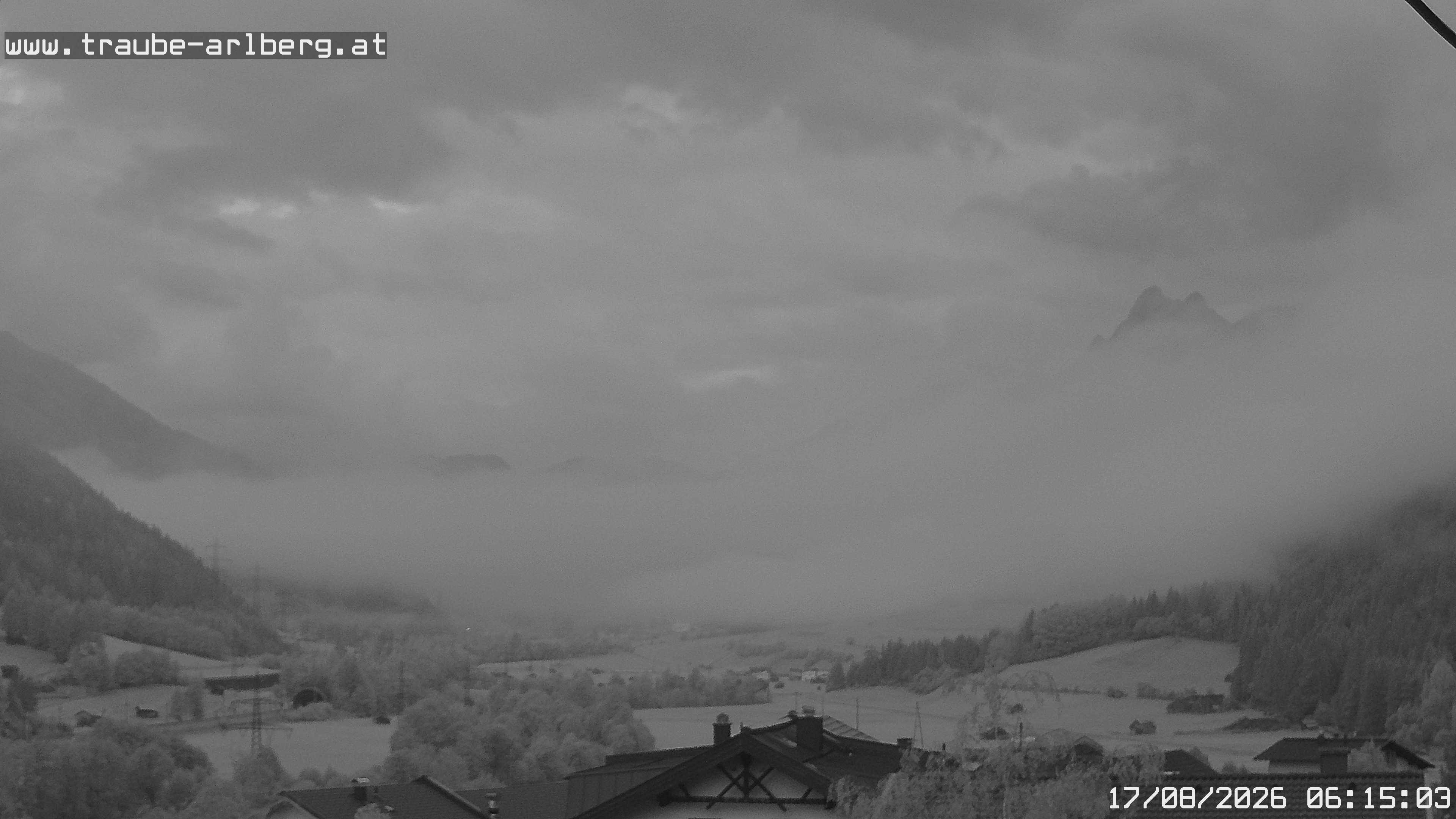 Archiv Foto Webcam Pettneu, Gasthof Traube