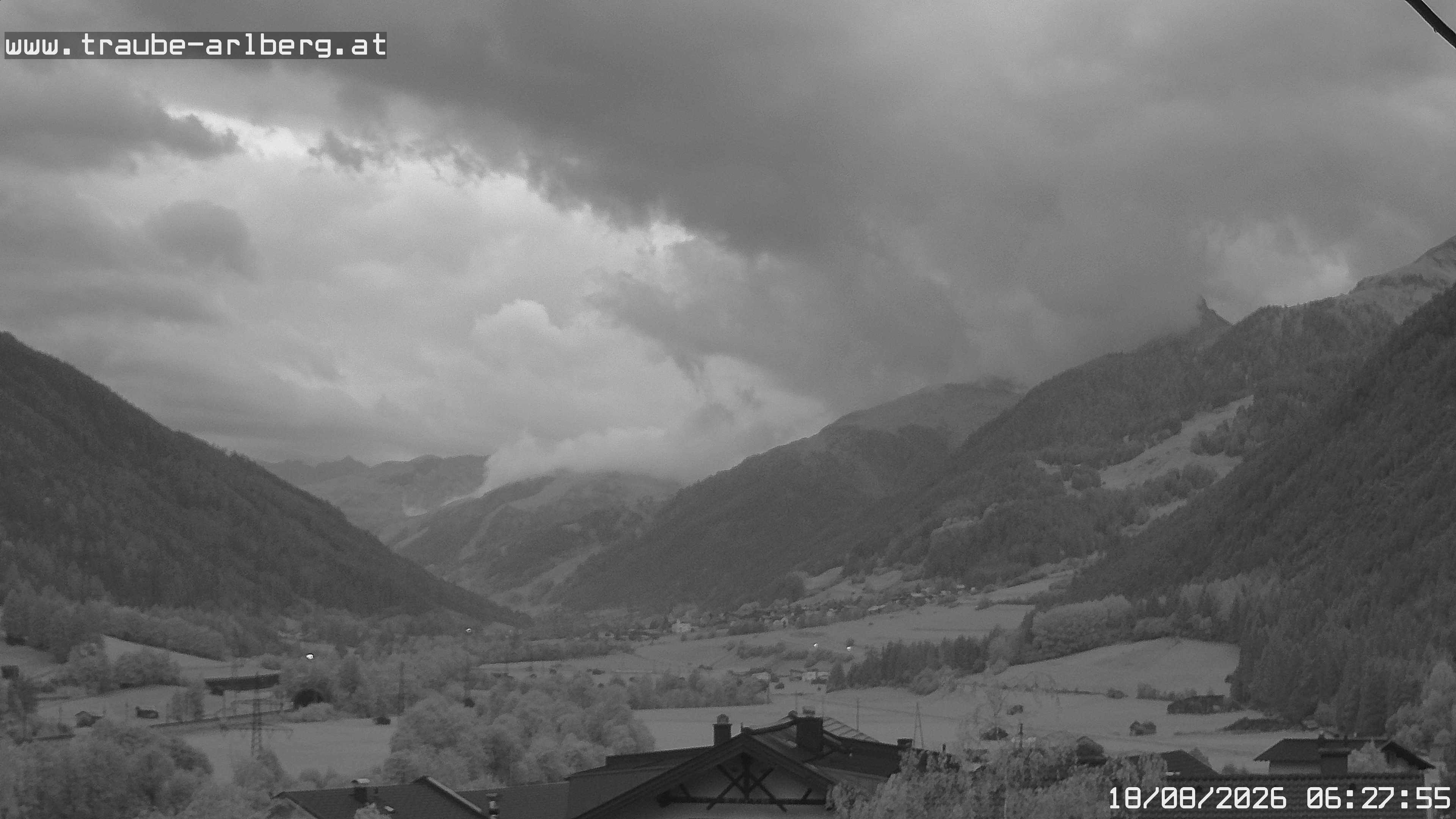 Archiv Foto Webcam Pettneu, Gasthof Traube