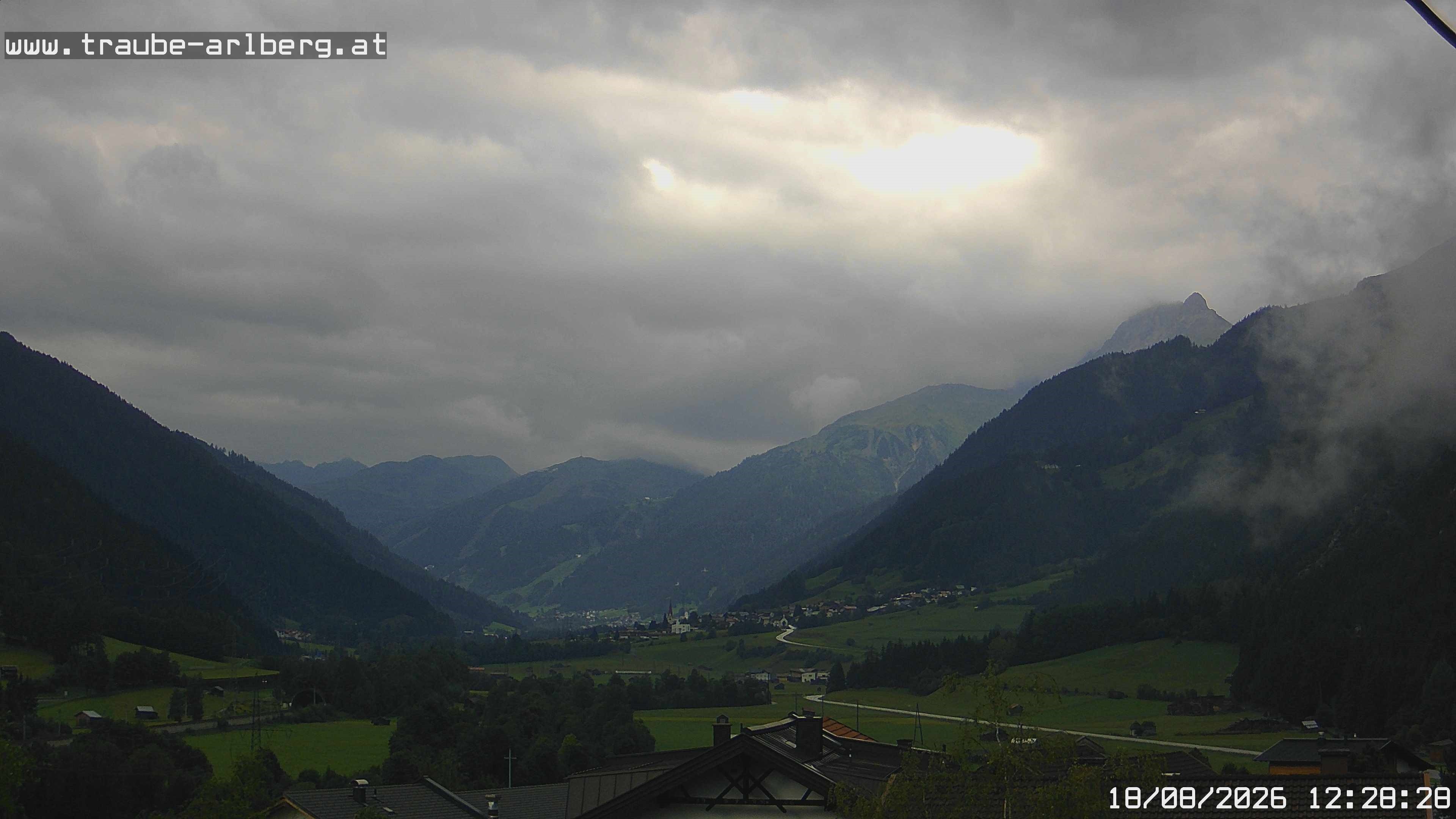 Archiv Foto Webcam Pettneu, Gasthof Traube