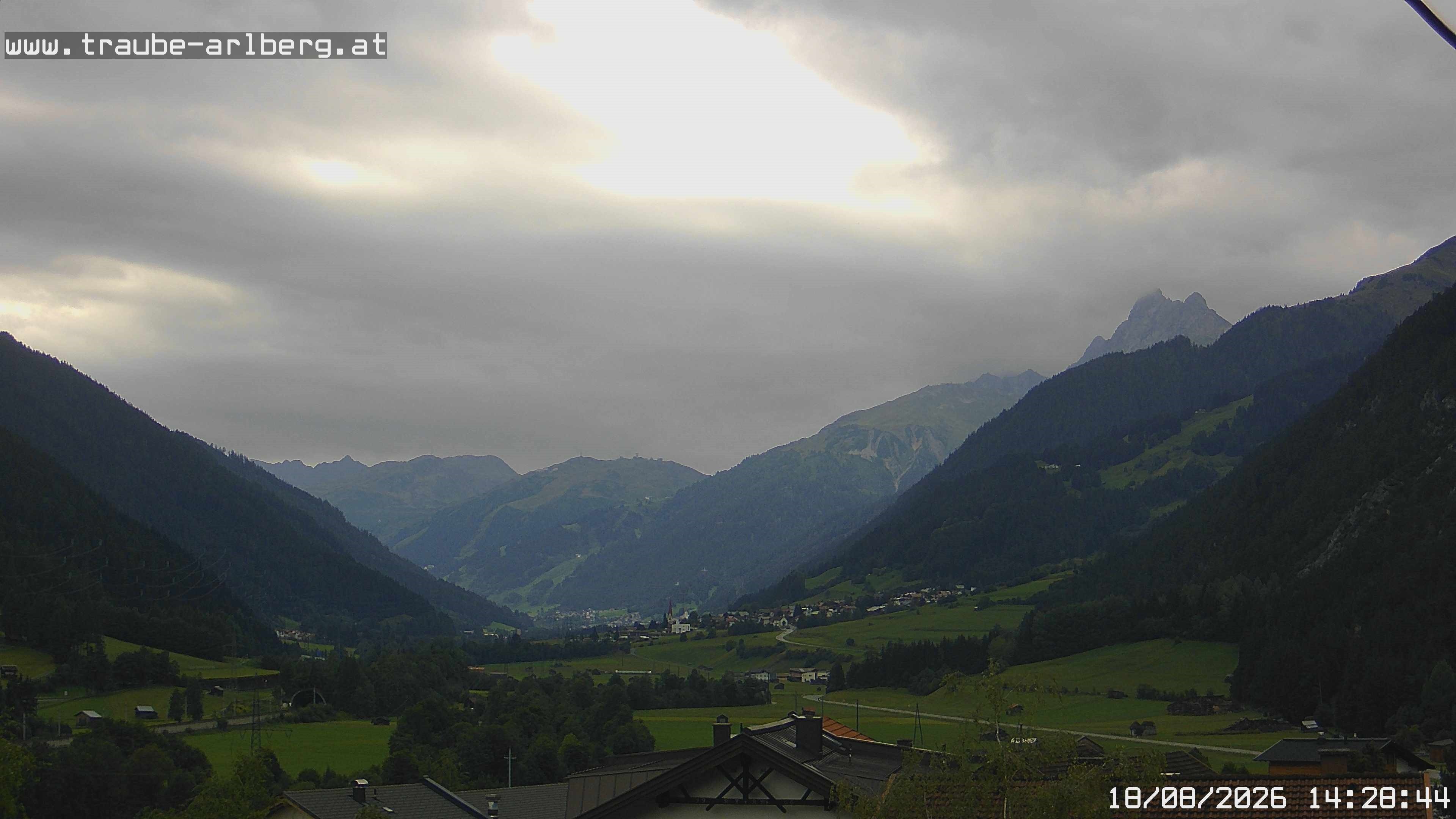 Archiv Foto Webcam Pettneu, Gasthof Traube