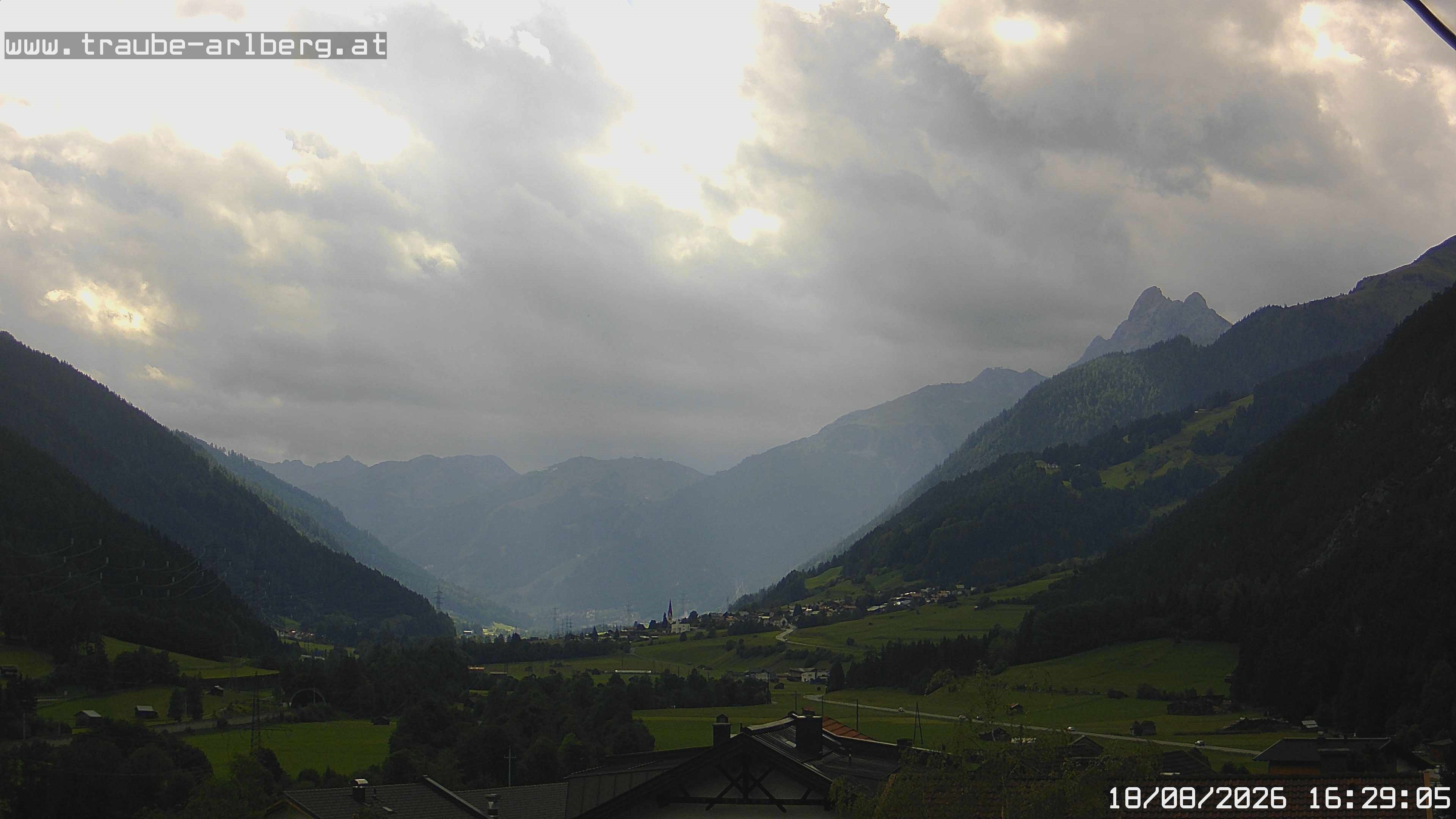 Archiv Foto Webcam Pettneu, Gasthof Traube