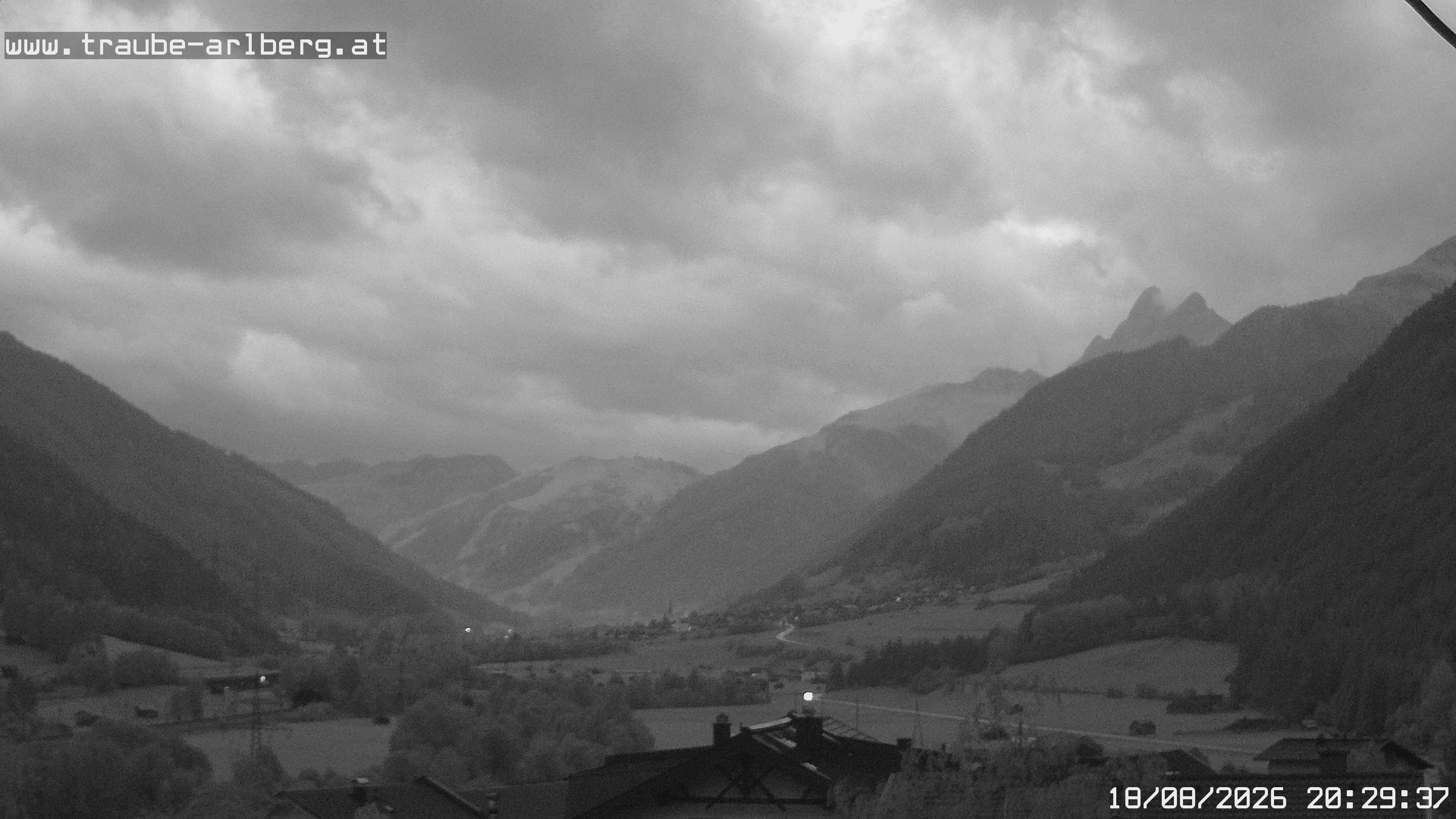 Archiv Foto Webcam Pettneu, Gasthof Traube