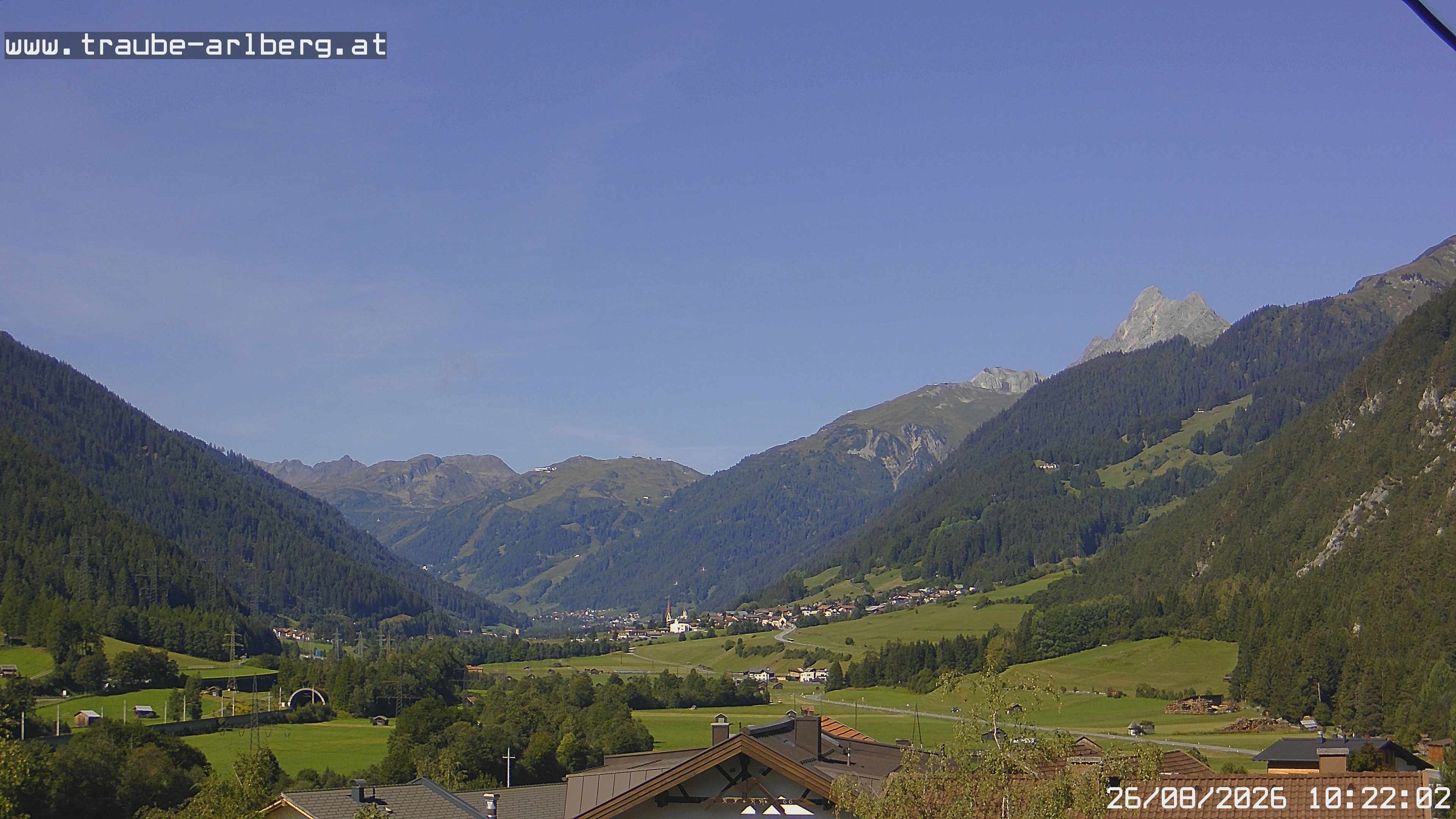 Archived image Webcam guesthouse "Traube", Pettneu