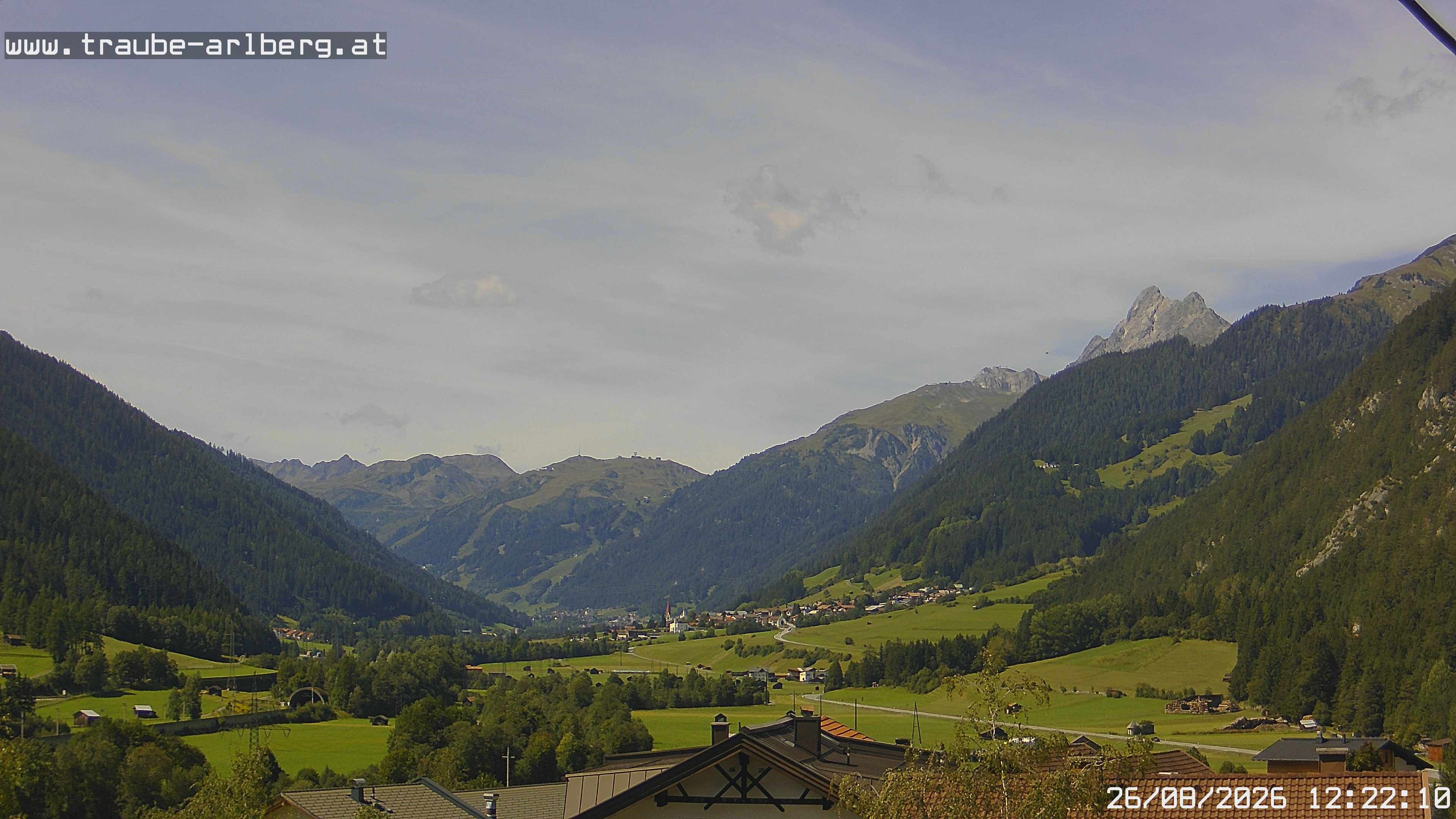 Archived image Webcam guesthouse "Traube", Pettneu