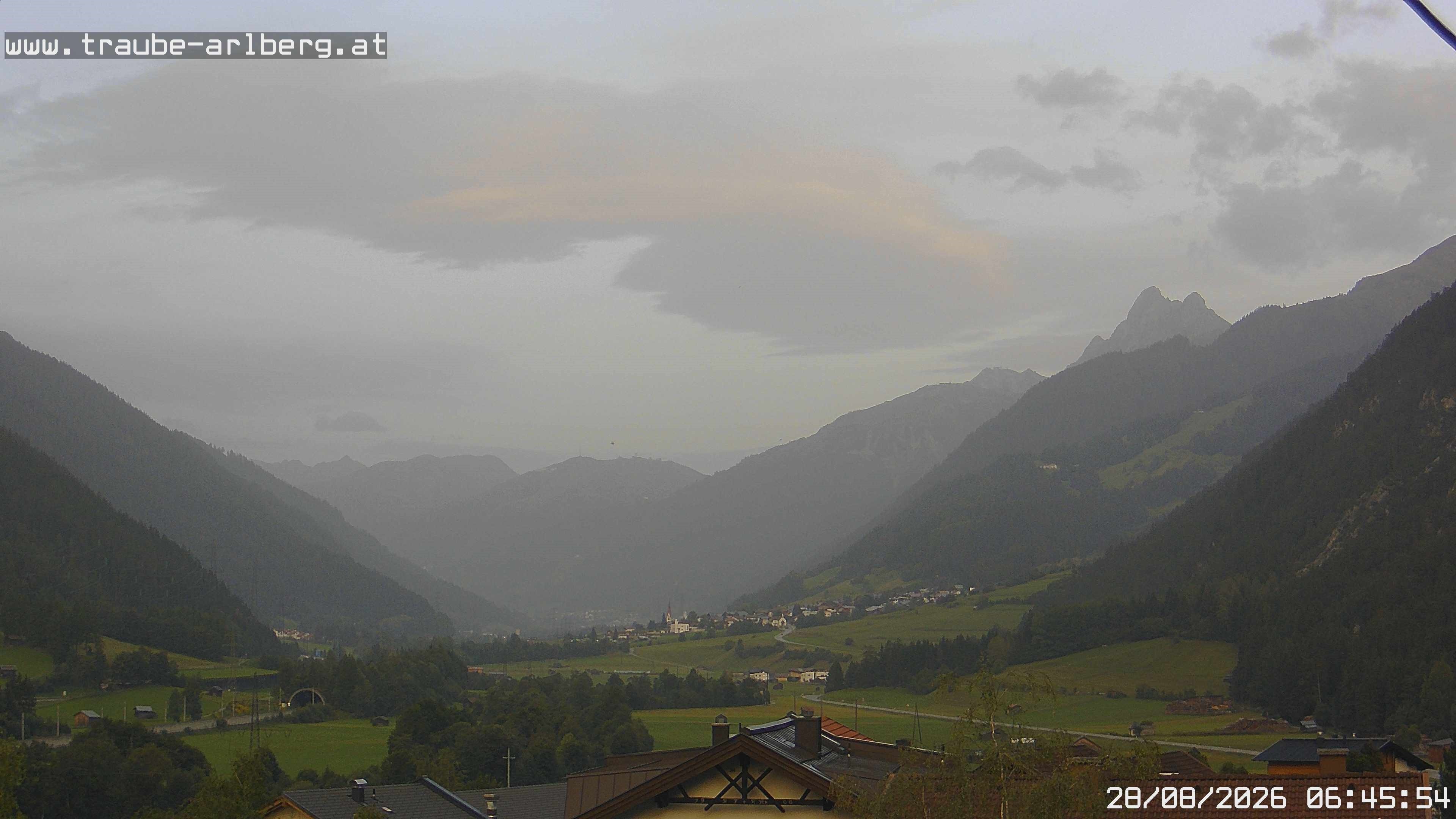Archiv Foto Webcam Pettneu, Gasthof Traube
