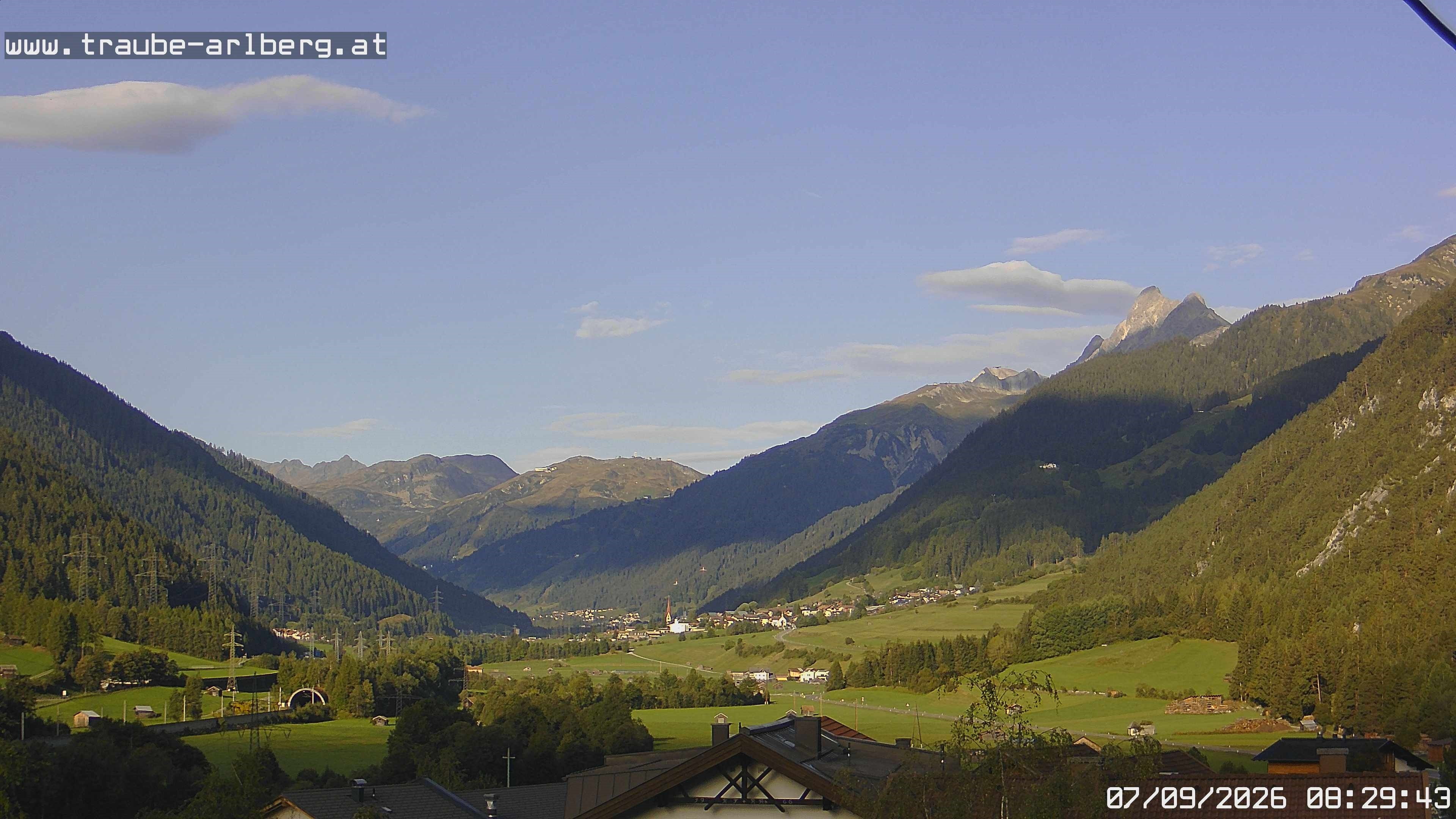 Archiv Foto Webcam Pettneu, Gasthof Traube