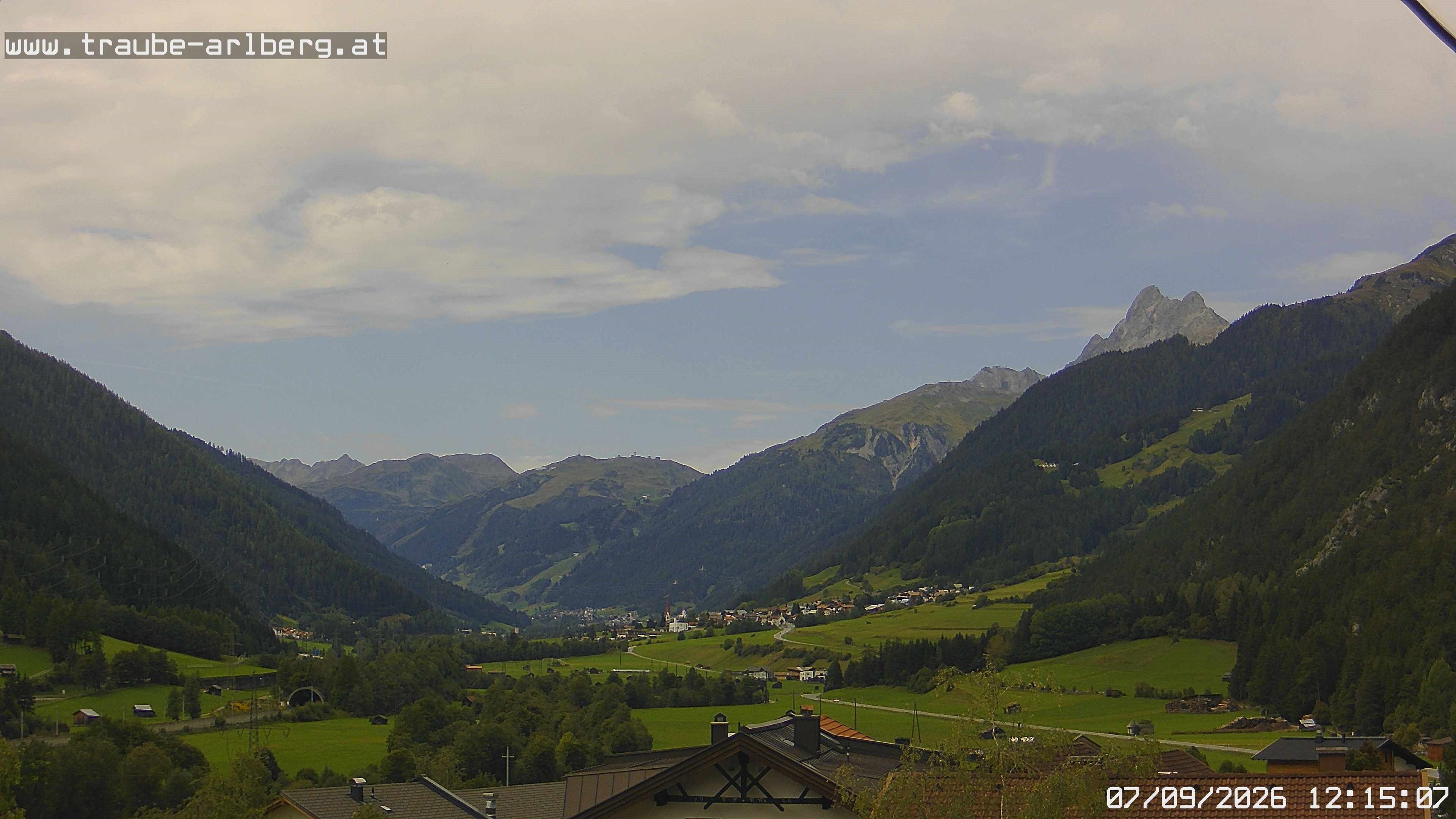 Archiv Foto Webcam Pettneu, Gasthof Traube